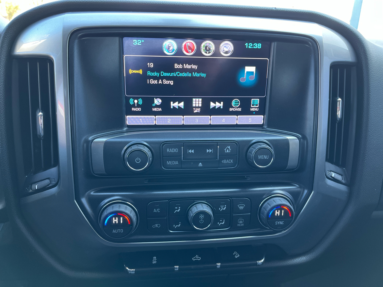 Chevrolet Silverado 1500 4WD Crew Cab 143.5" LT w/2LT 2016