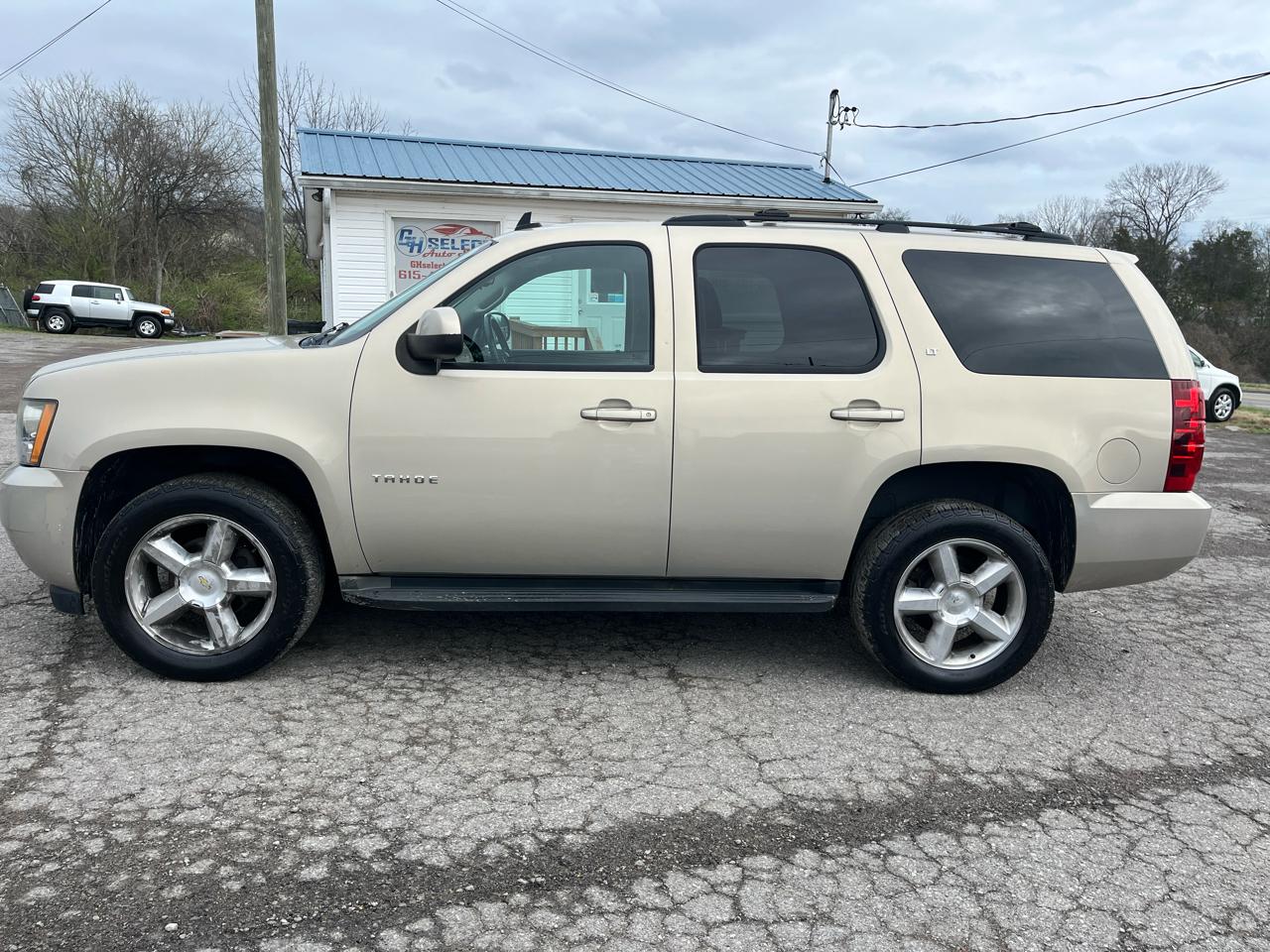 Chevrolet Tahoe 4WD 4dr 1500 LT 2011