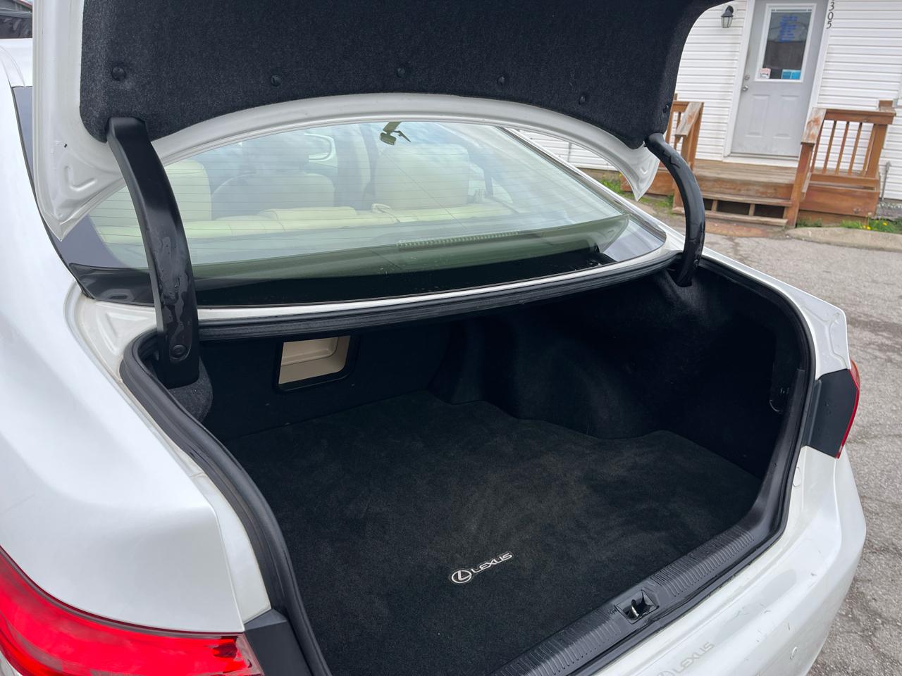 Lexus ES 350 4dr Sdn 2012