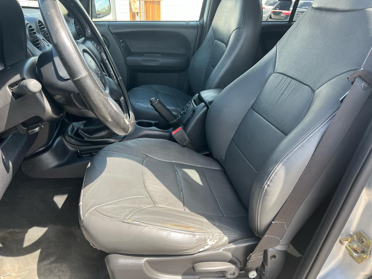 Jeep Liberty 4dr Sport 2004