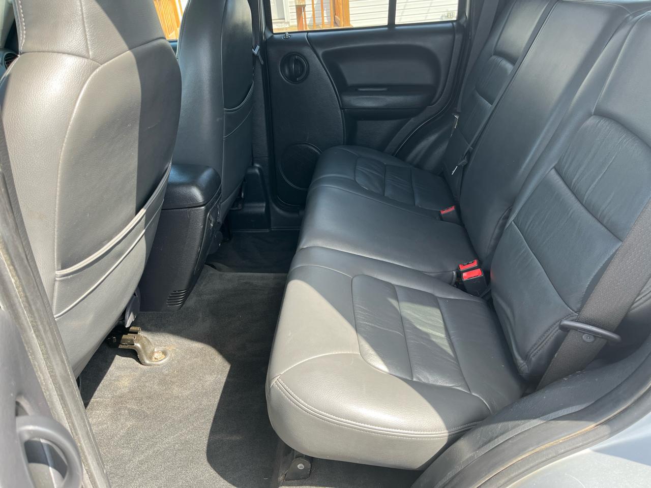 Jeep Liberty 4dr Sport 2004