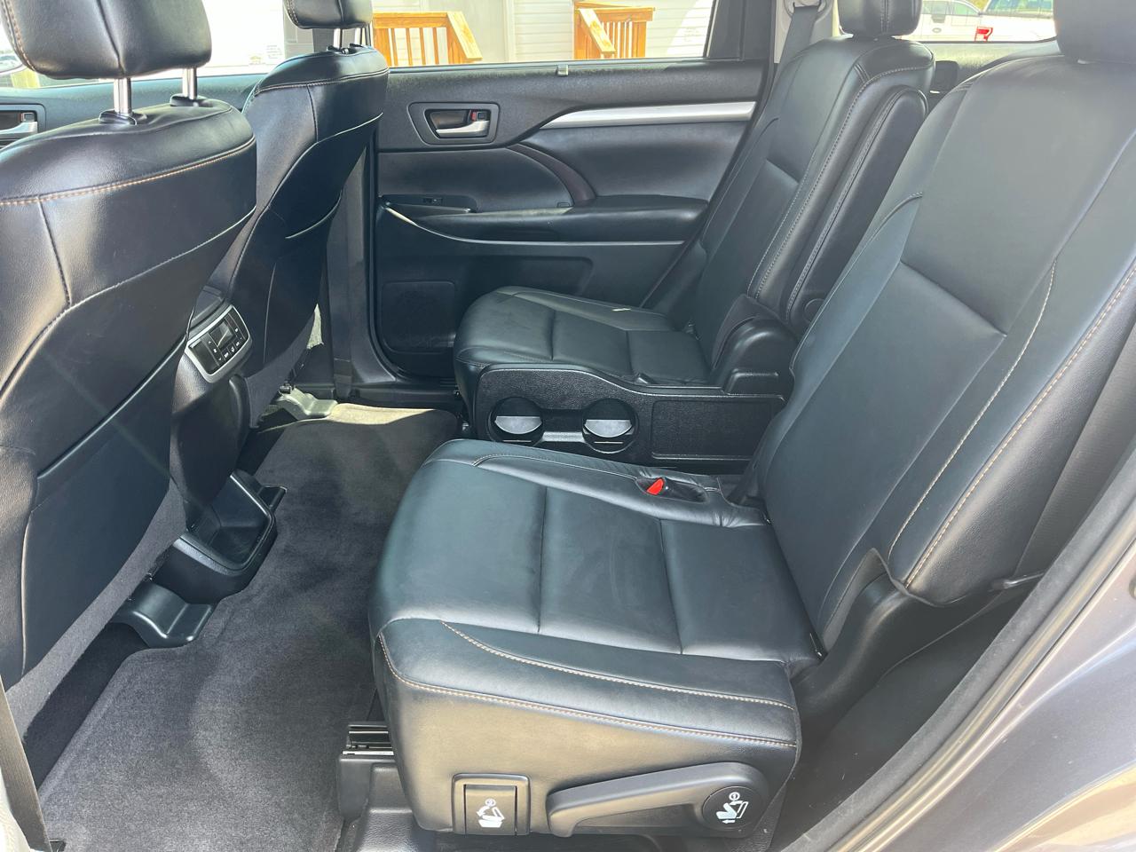 Toyota Highlander XLE 4D SUV AWD 2018