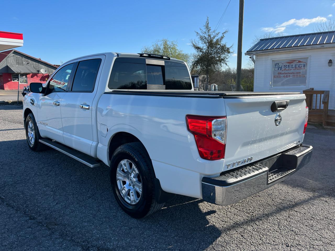 Nissan Titan 4x2 Crew Cab SV 2017