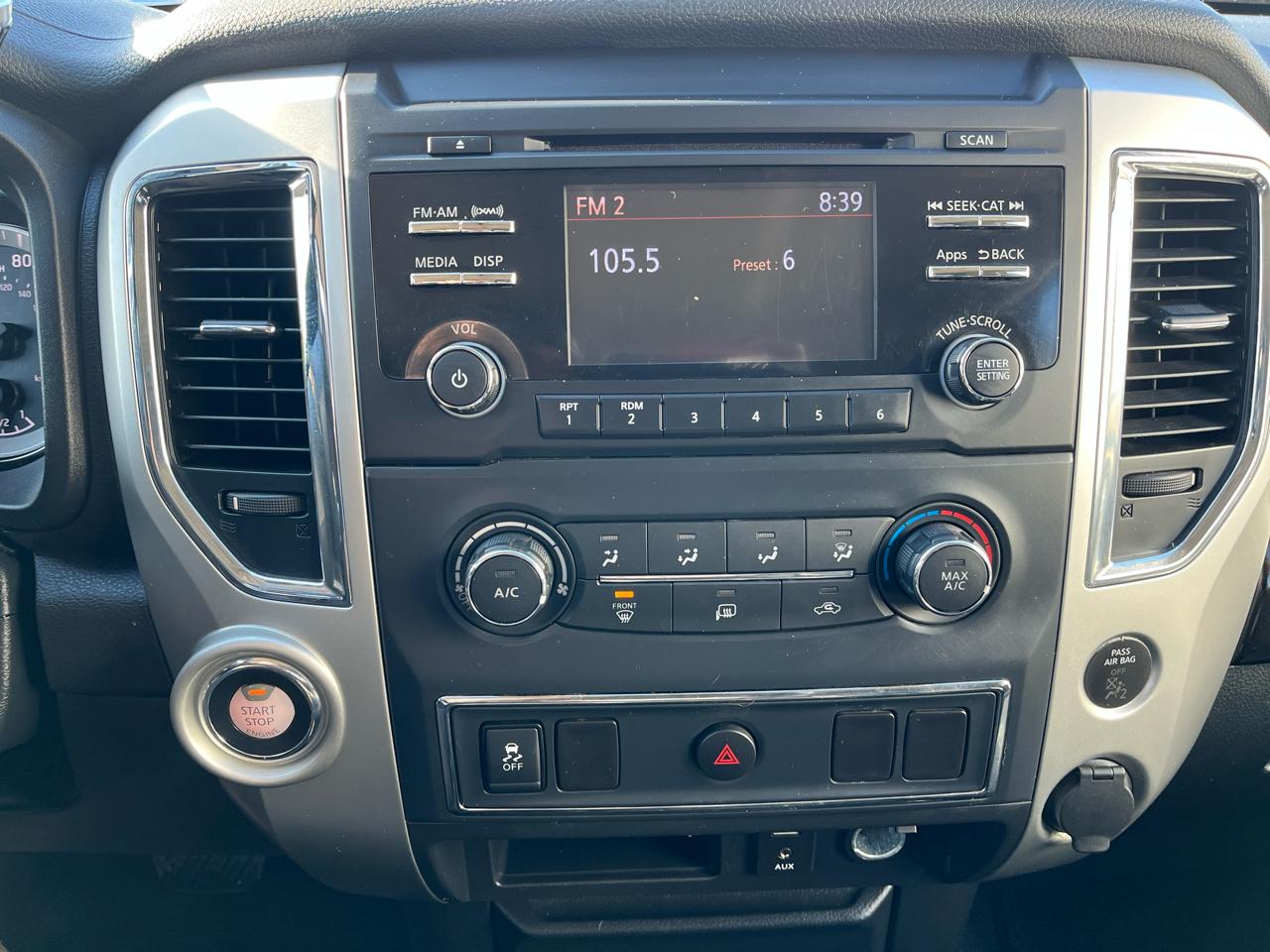 Nissan Titan 4x2 Crew Cab SV 2017