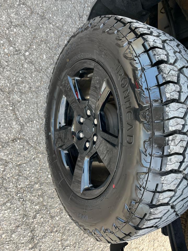 Chevrolet Silverado 1500 2WD Double Cab 143.5" Custom 2017