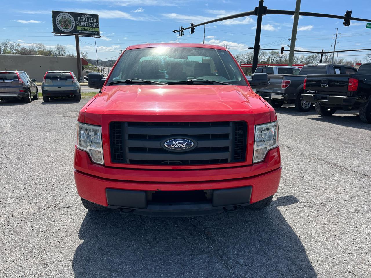 Ford F-150 4WD Reg Cab 126" STX 2012