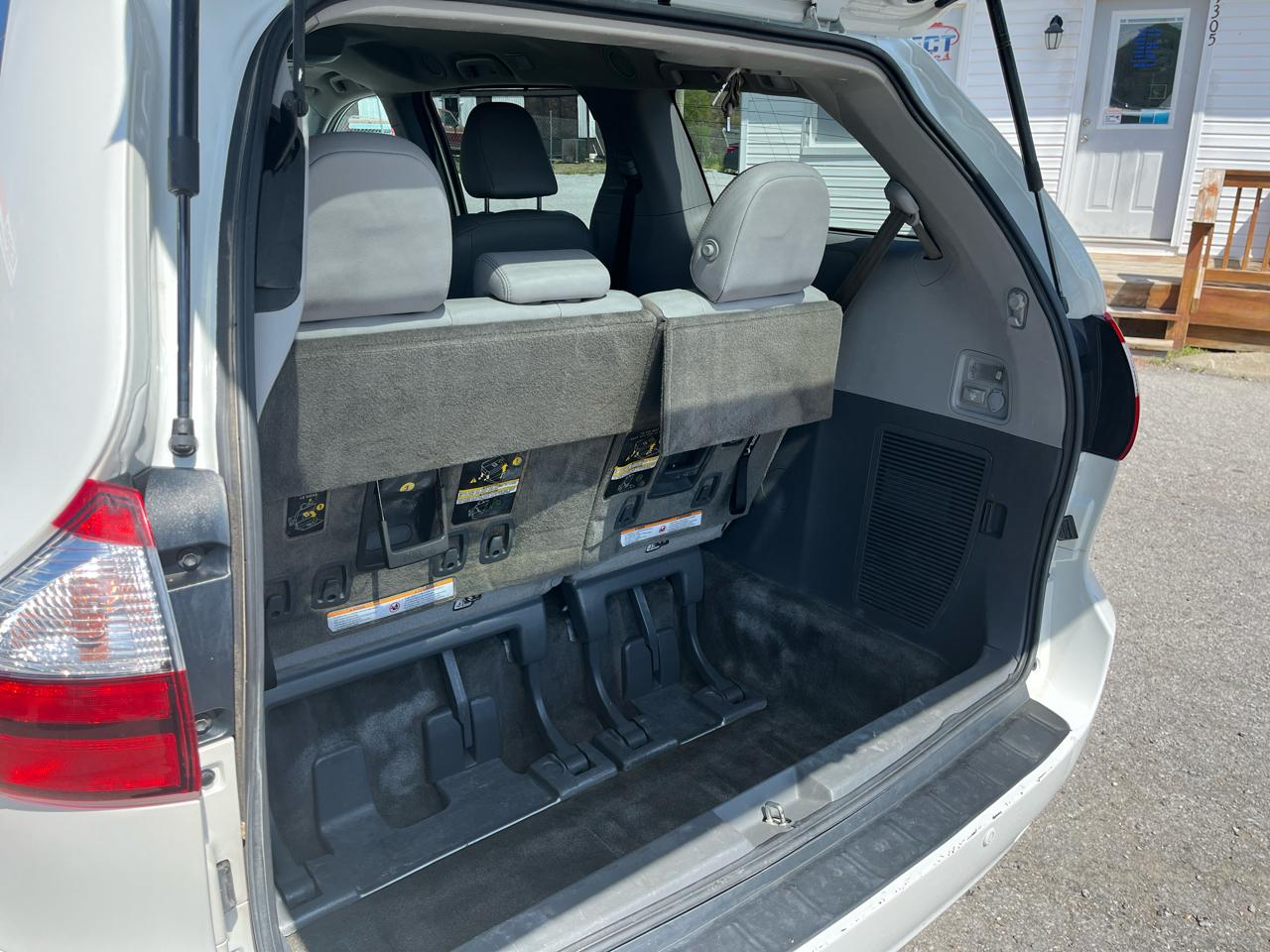 Toyota Sienna XLE 8-Pass V6 2017