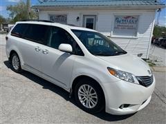 2017 Toyota Sienna 