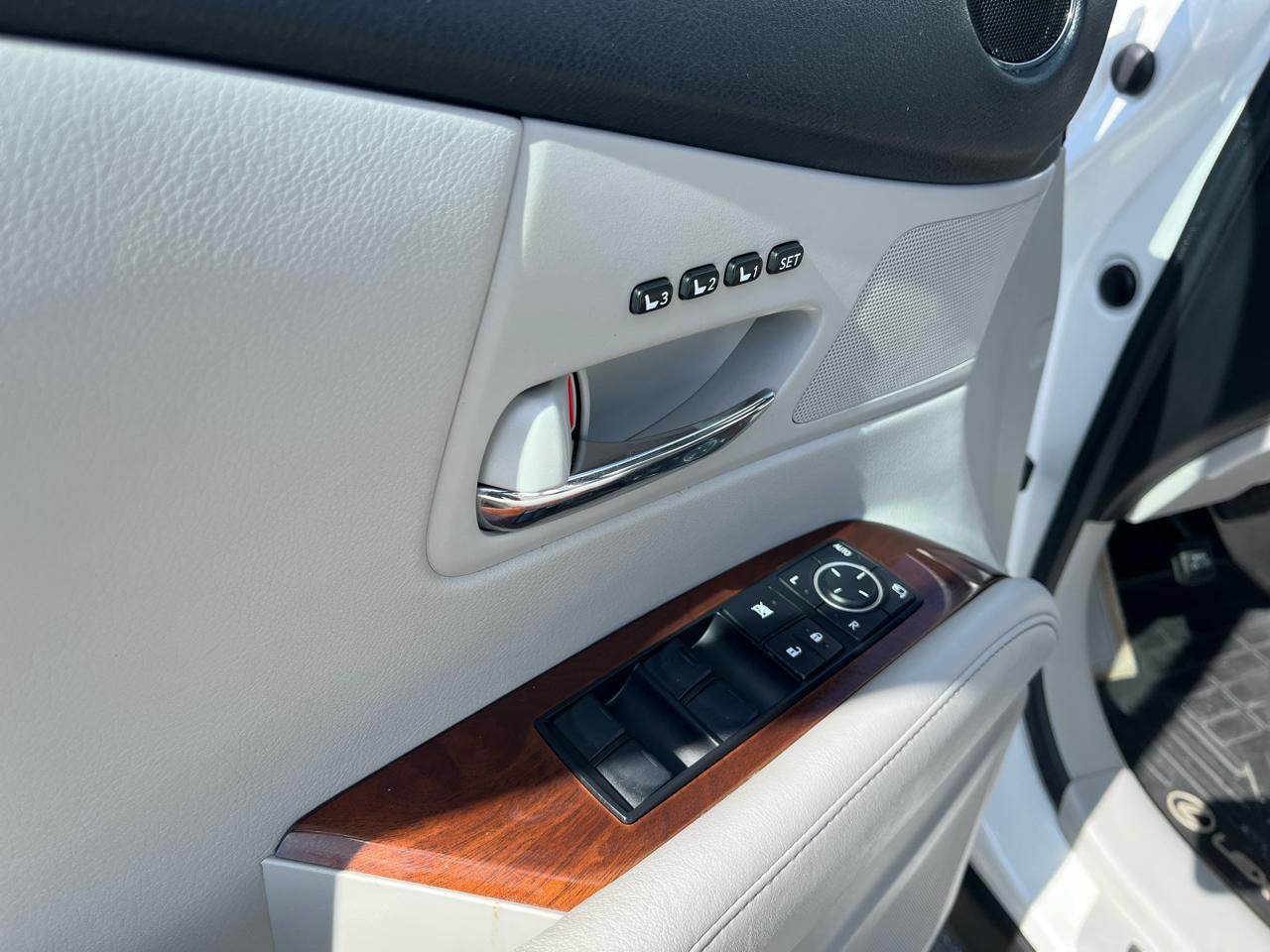 Lexus RX 350 FWD 4dr 2010