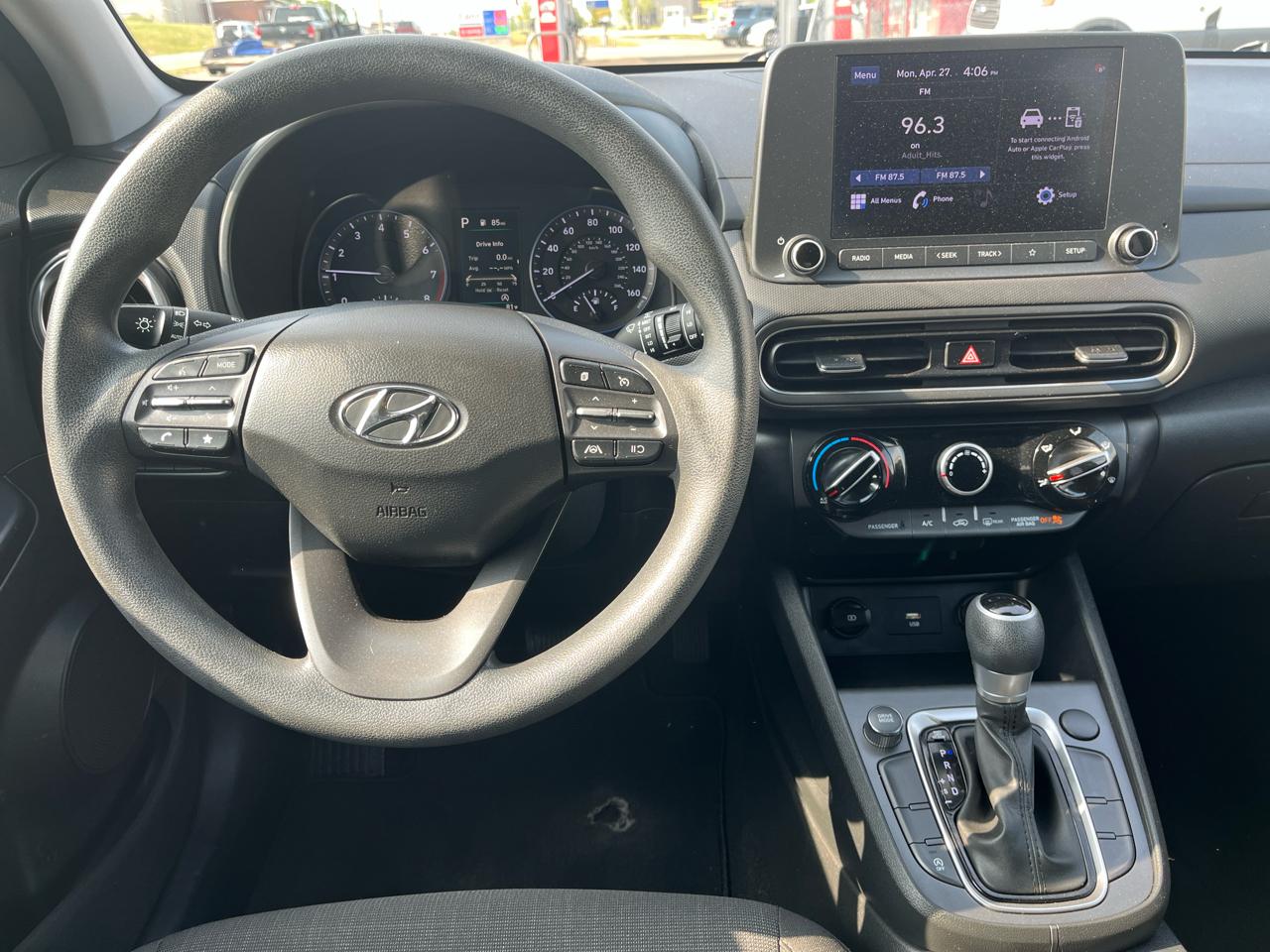 Hyundai Kona SEL Auto FWD 2022