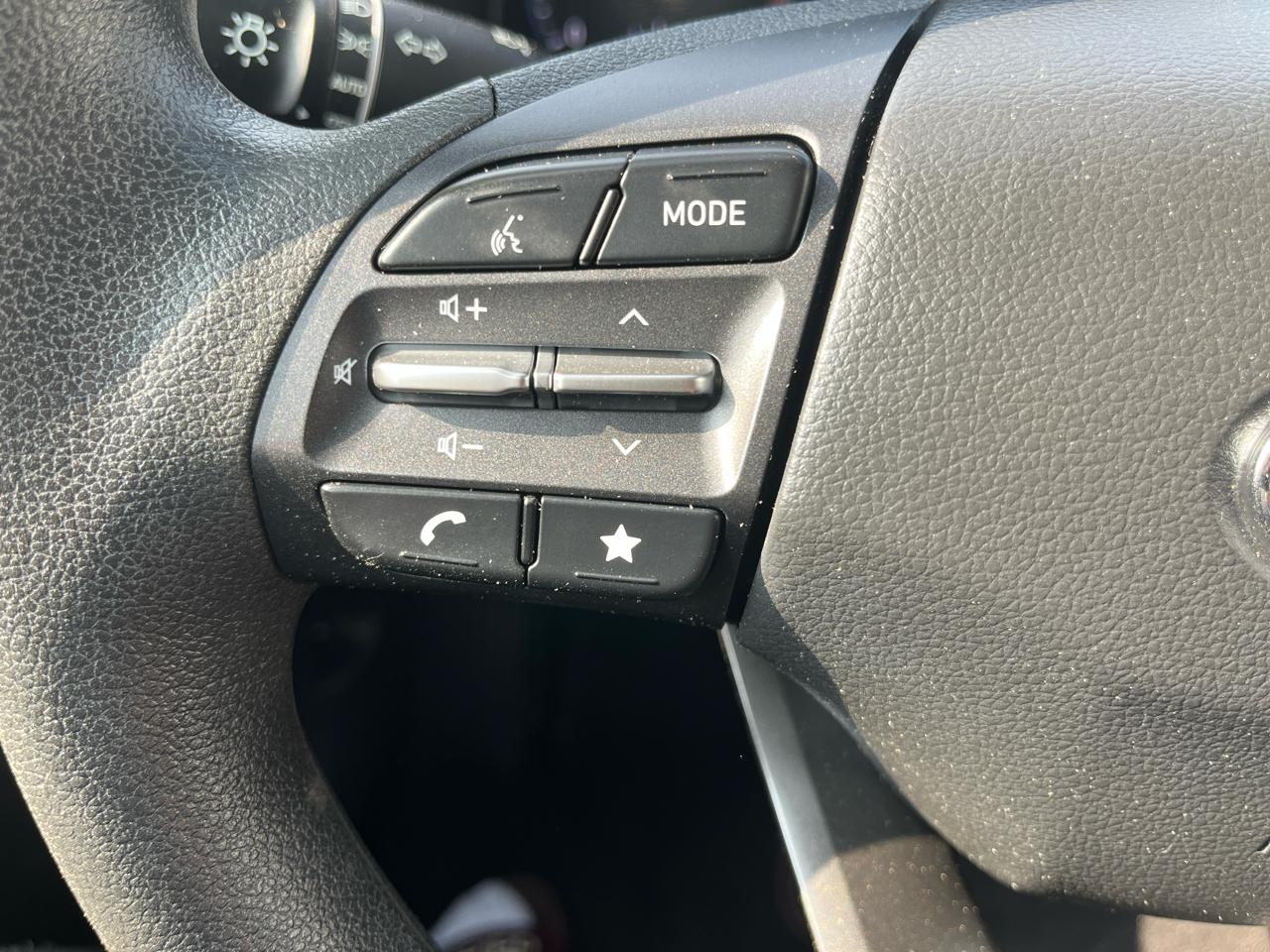 Hyundai Kona SEL Auto FWD 2022