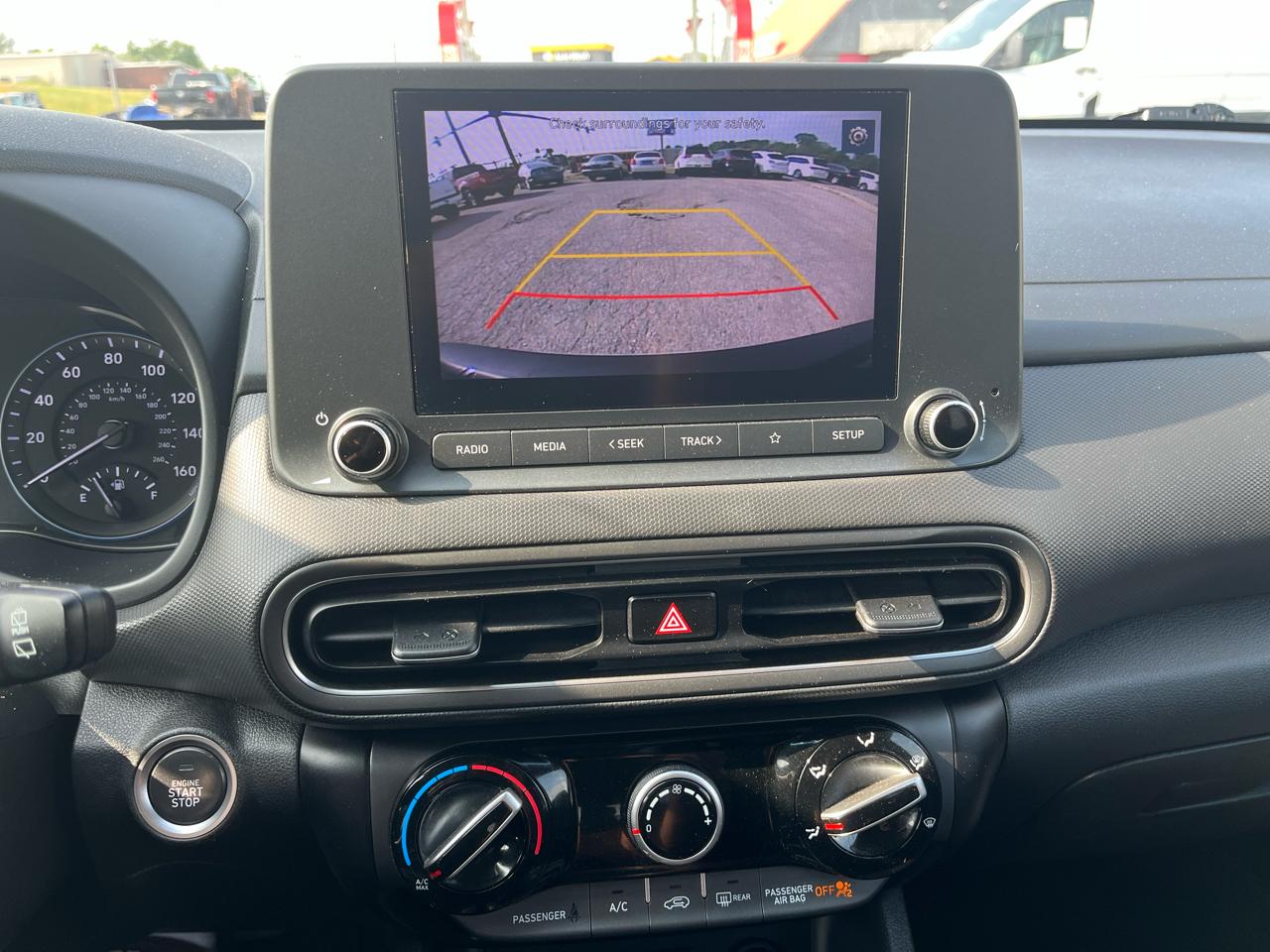 Hyundai Kona SEL Auto FWD 2022