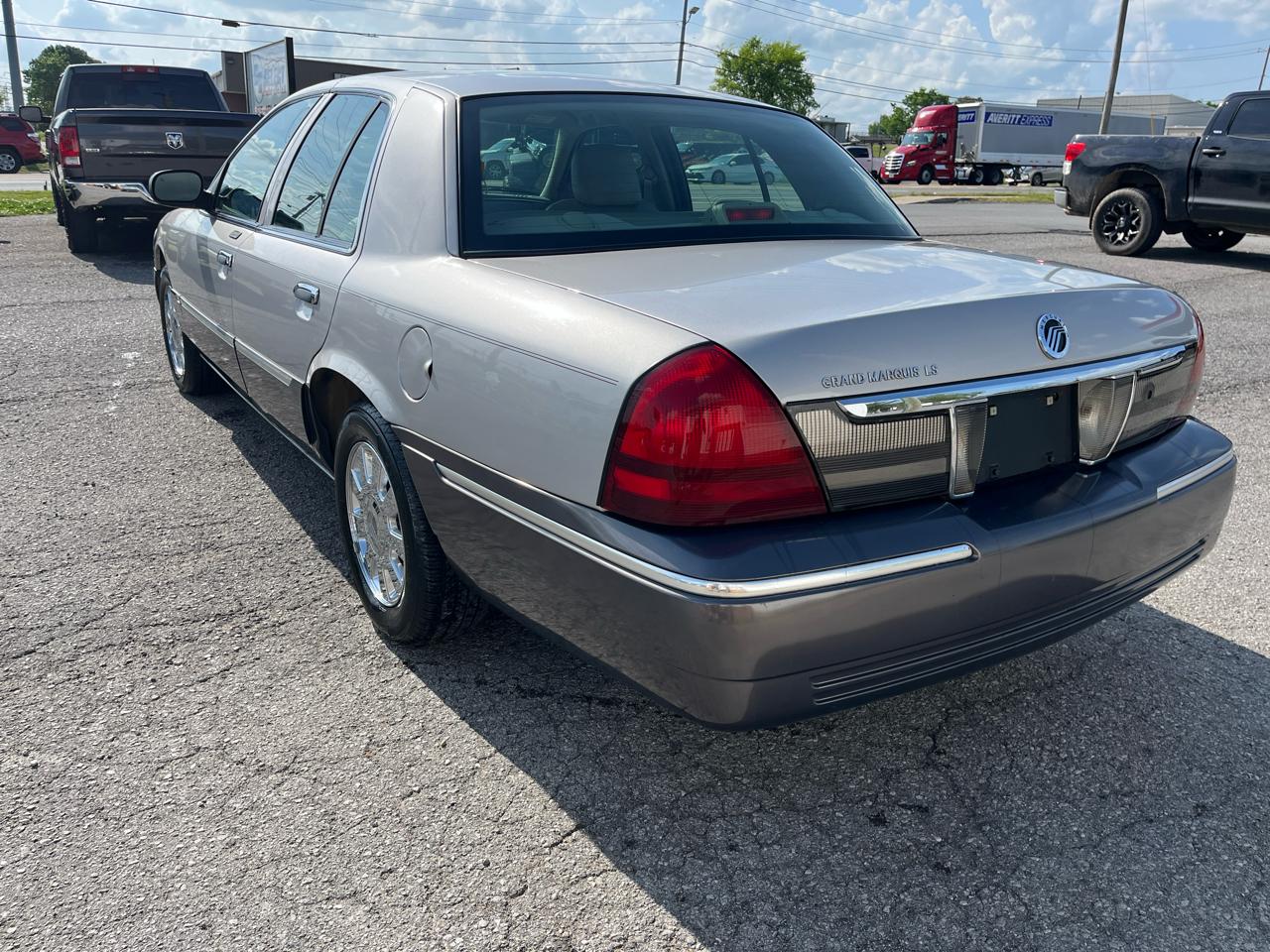Mercury Grand Marquis 4dr Sdn LS 2007