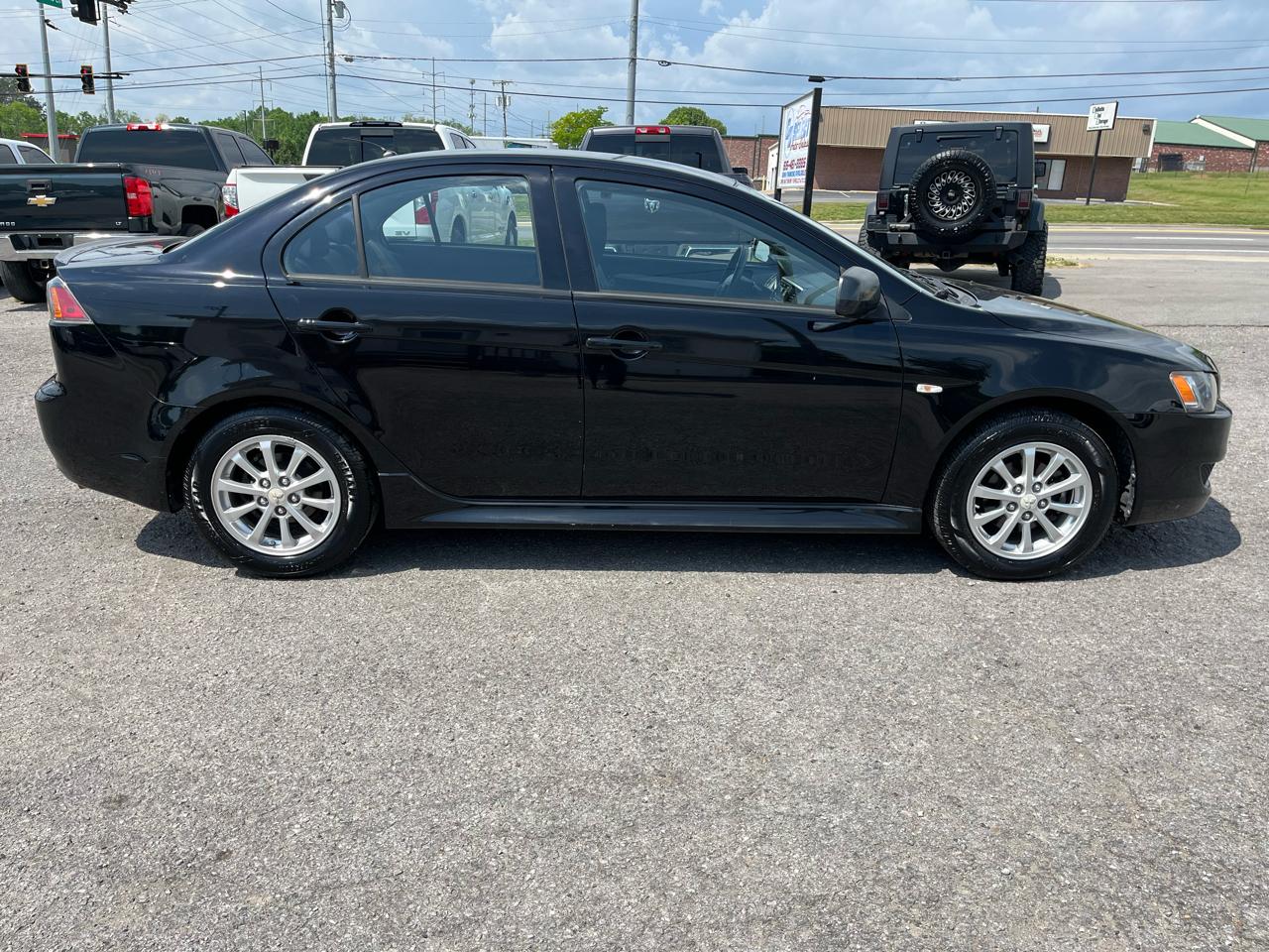 Mitsubishi Lancer ES 4D Sedan 2014