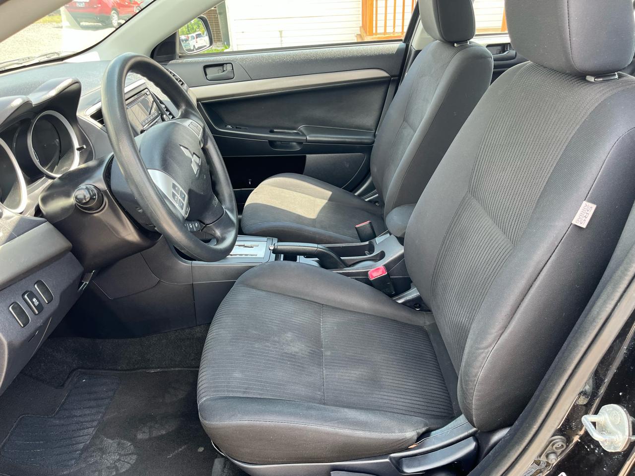 Mitsubishi Lancer ES 4D Sedan 2014