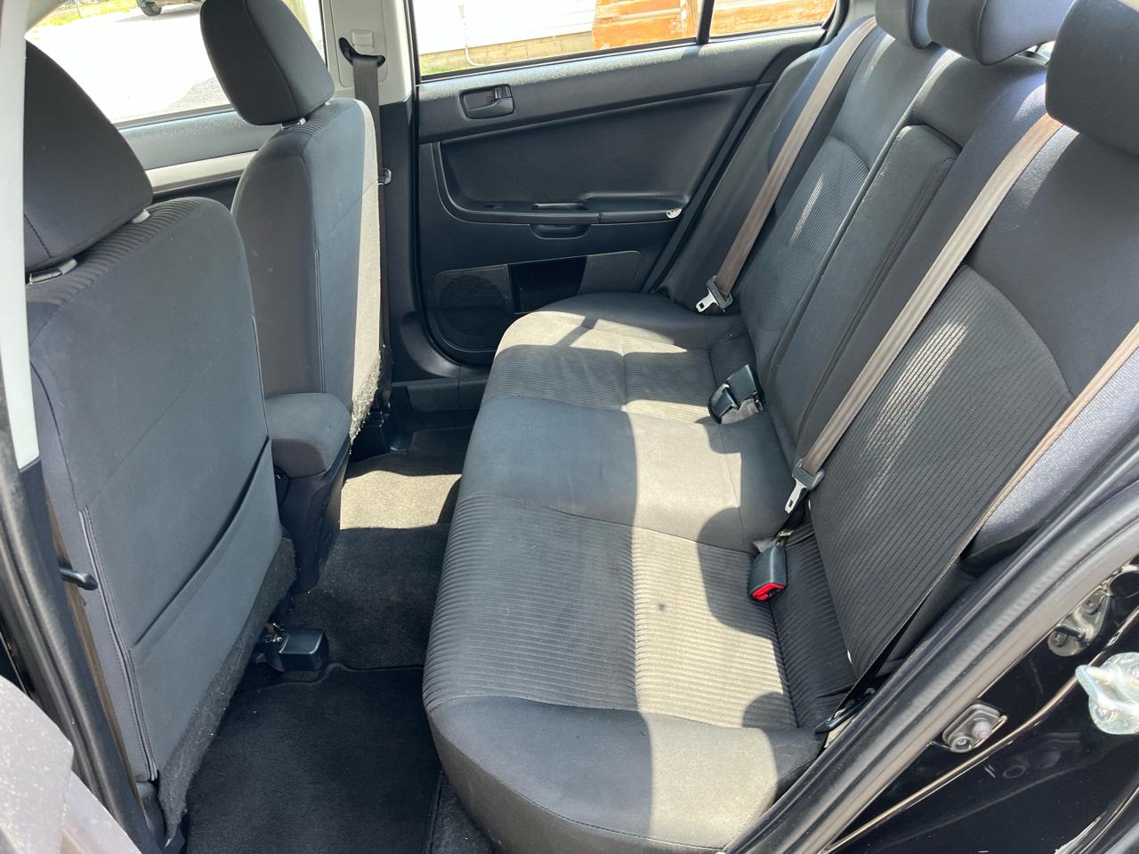 Mitsubishi Lancer ES 4D Sedan 2014