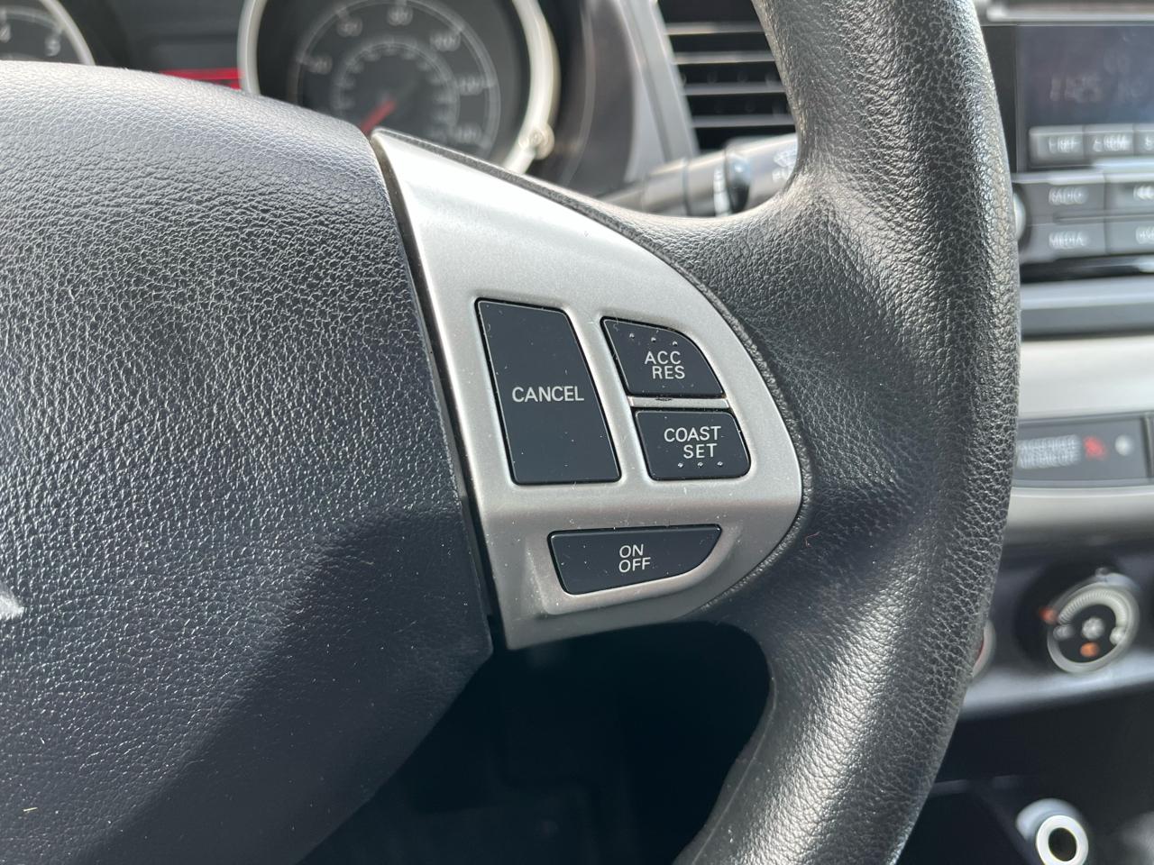 Mitsubishi Lancer ES 4D Sedan 2014