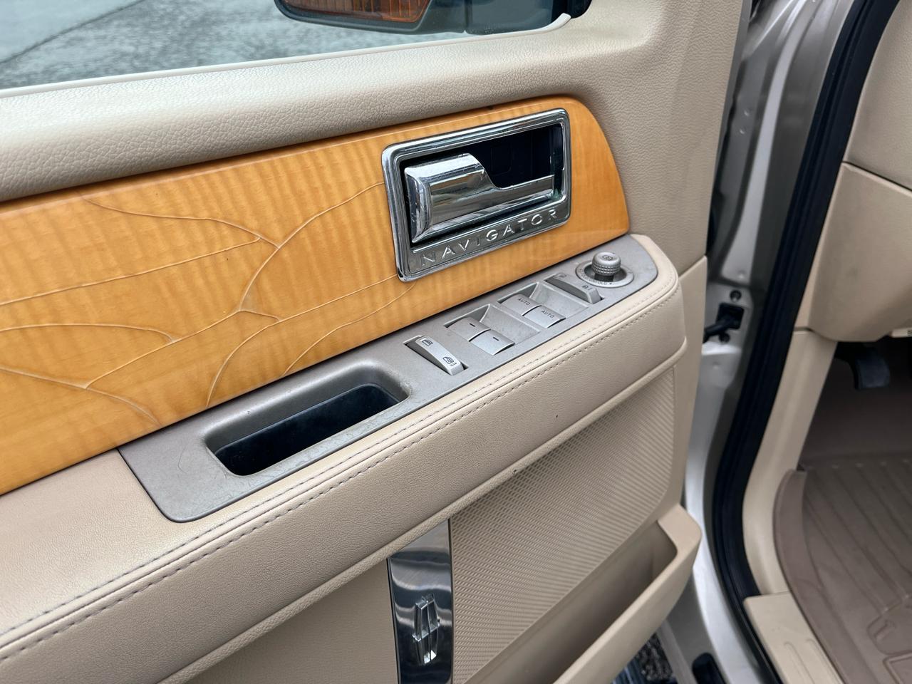 Lincoln Navigator 2WD 4dr 2008