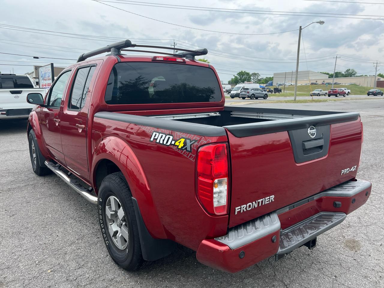 Nissan Frontier 4WD Crew Cab SWB Auto PRO-4X 2013