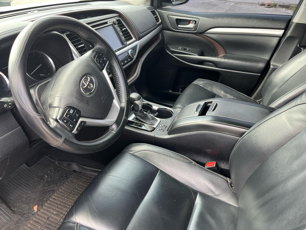 Toyota Highlander XLE FWD V6 2018