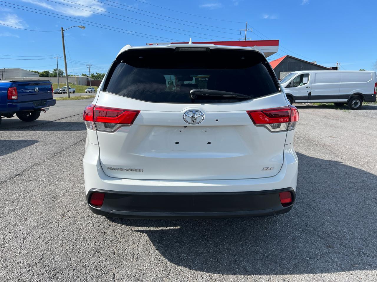 Toyota Highlander XLE FWD V6 2018