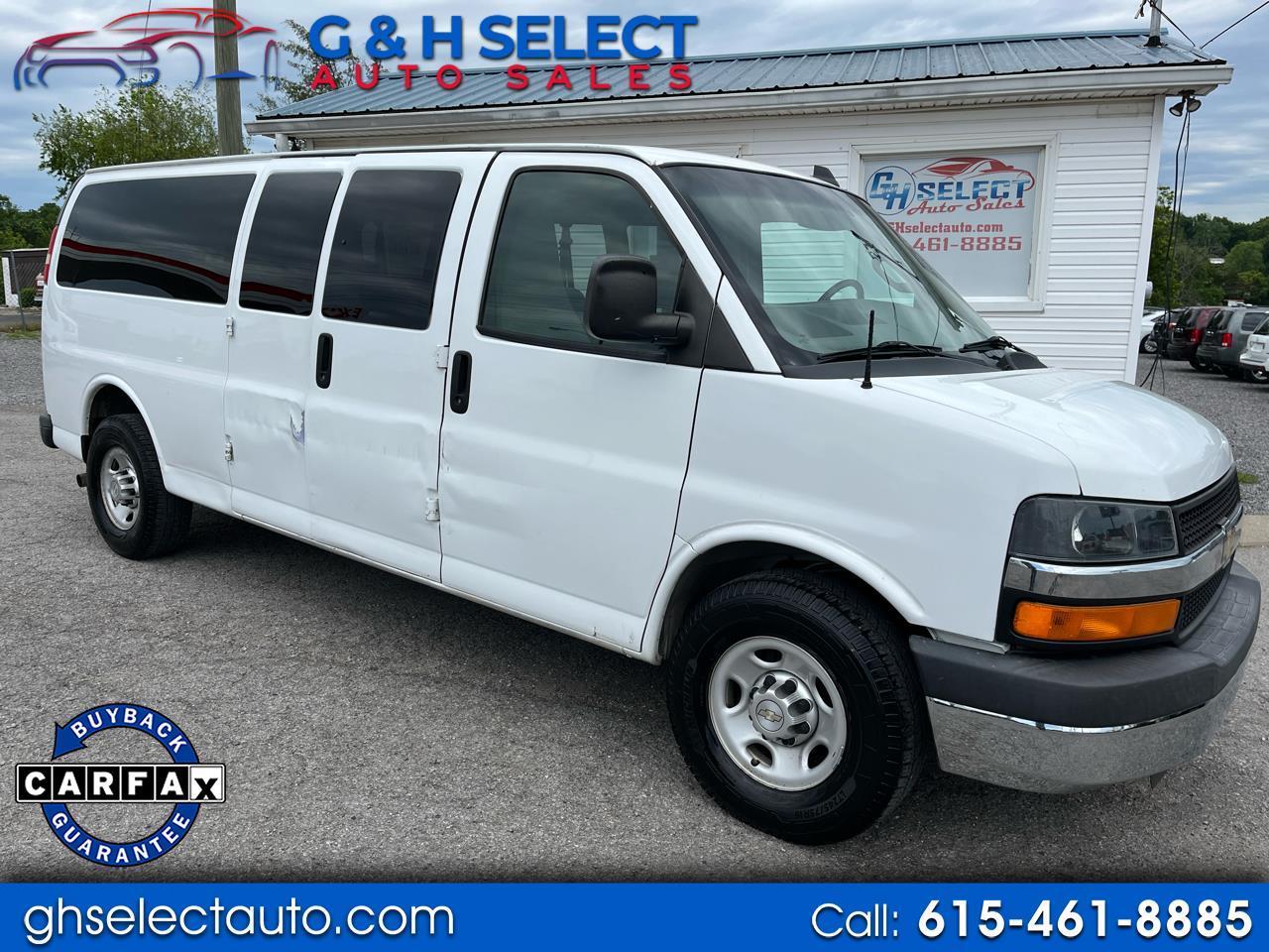 2016 Chevrolet Express Passenger RWD 3500 155" LT w/1LT
