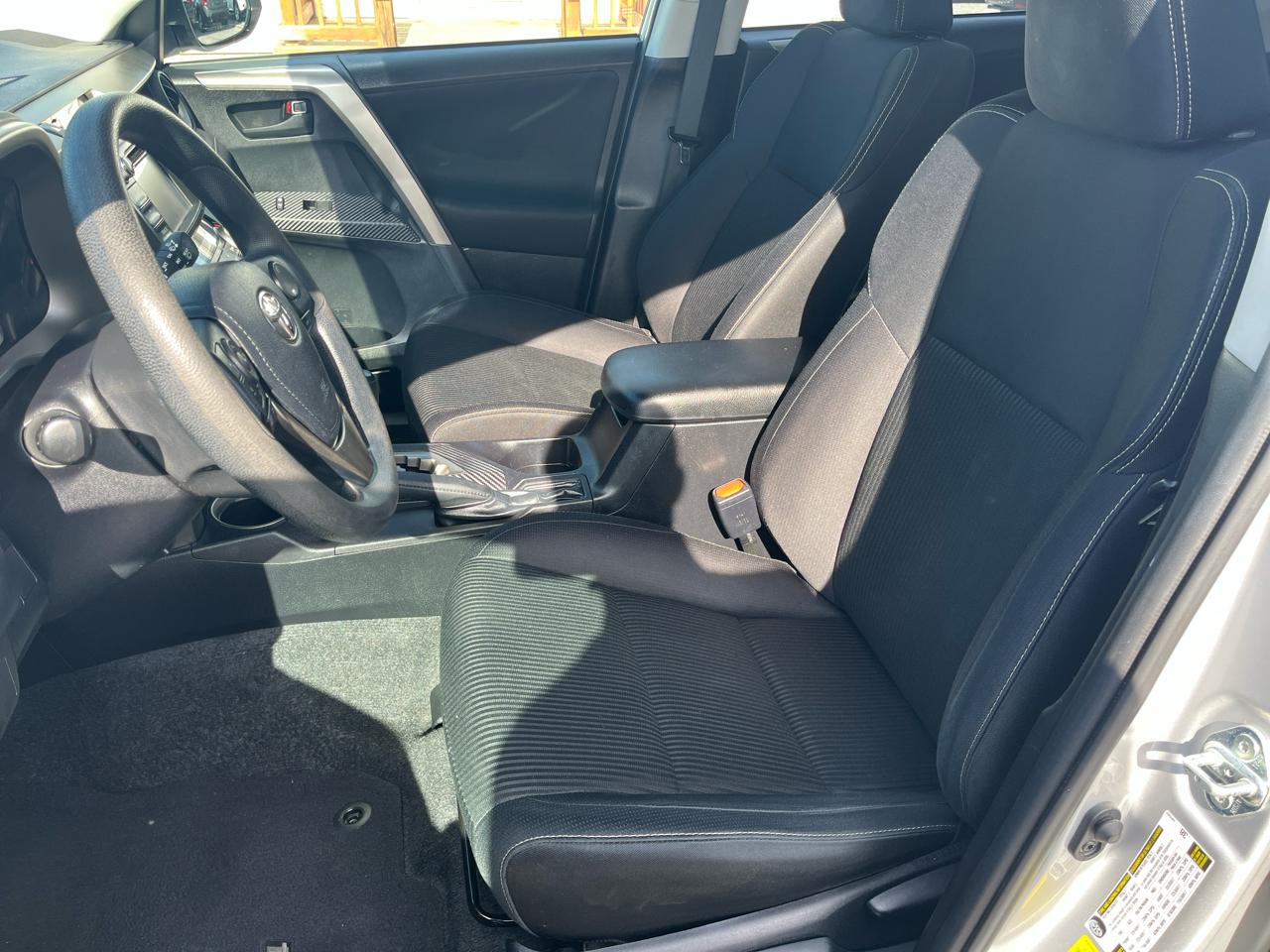 Toyota RAV4 FWD 4dr XLE (Natl) 2013