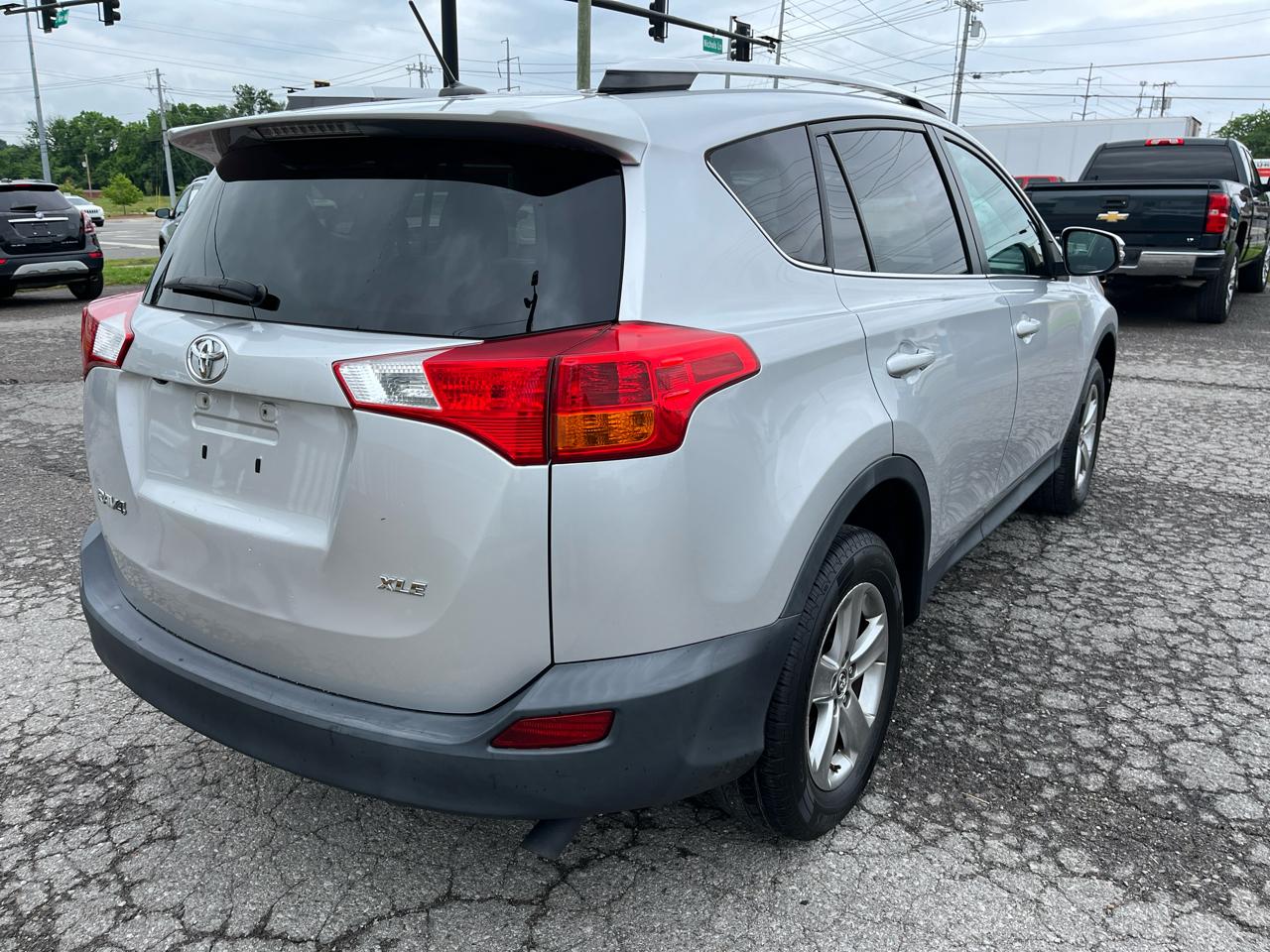 Toyota RAV4 FWD 4dr XLE (Natl) 2015