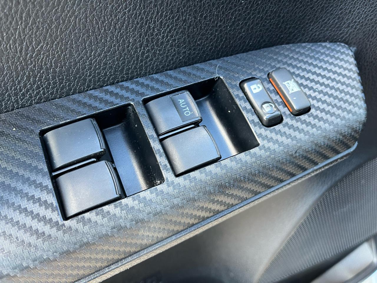 Toyota RAV4 FWD 4dr XLE (Natl) 2015