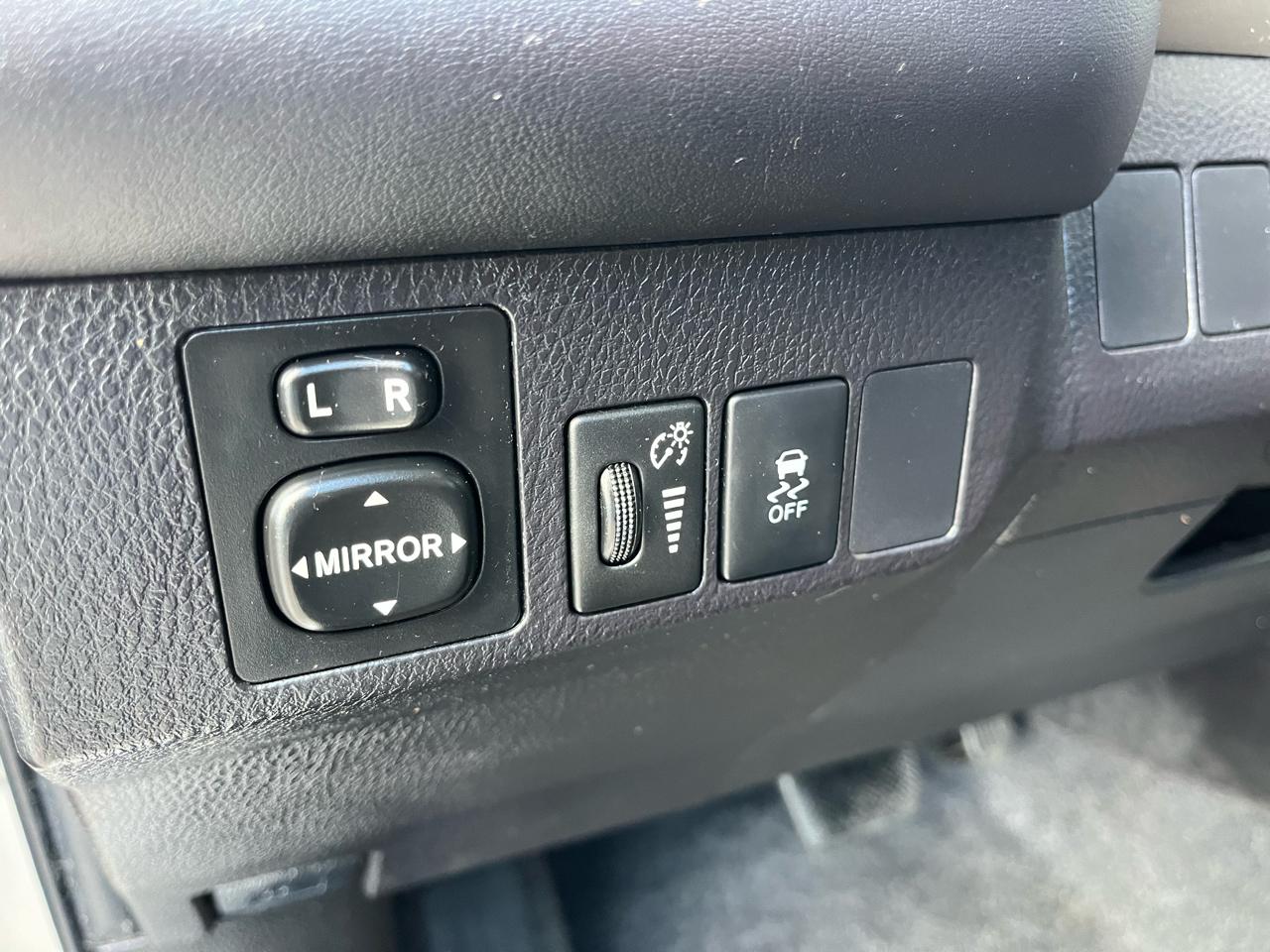 Toyota RAV4 FWD 4dr XLE (Natl) 2015