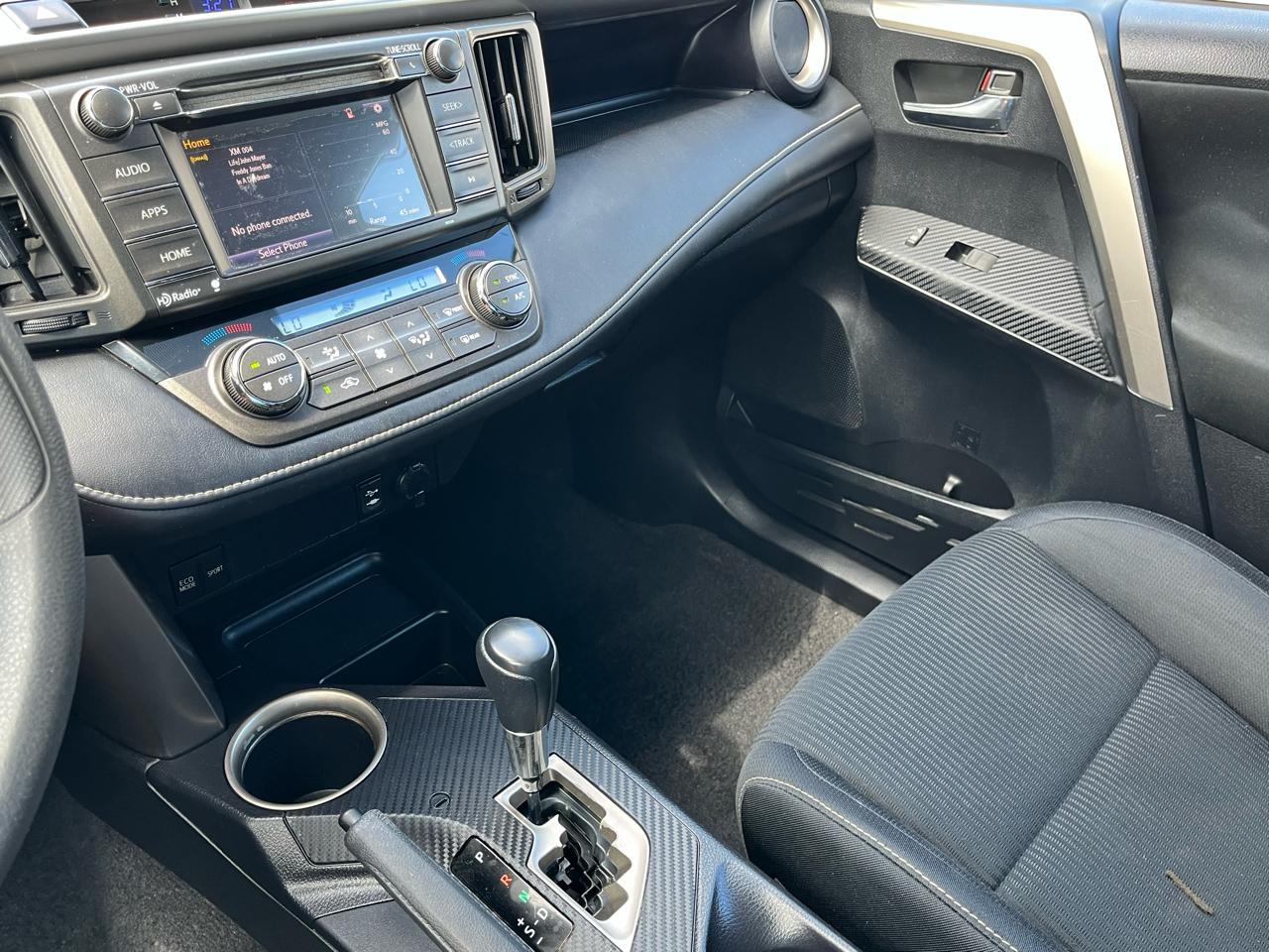 Toyota RAV4 FWD 4dr XLE (Natl) 2015