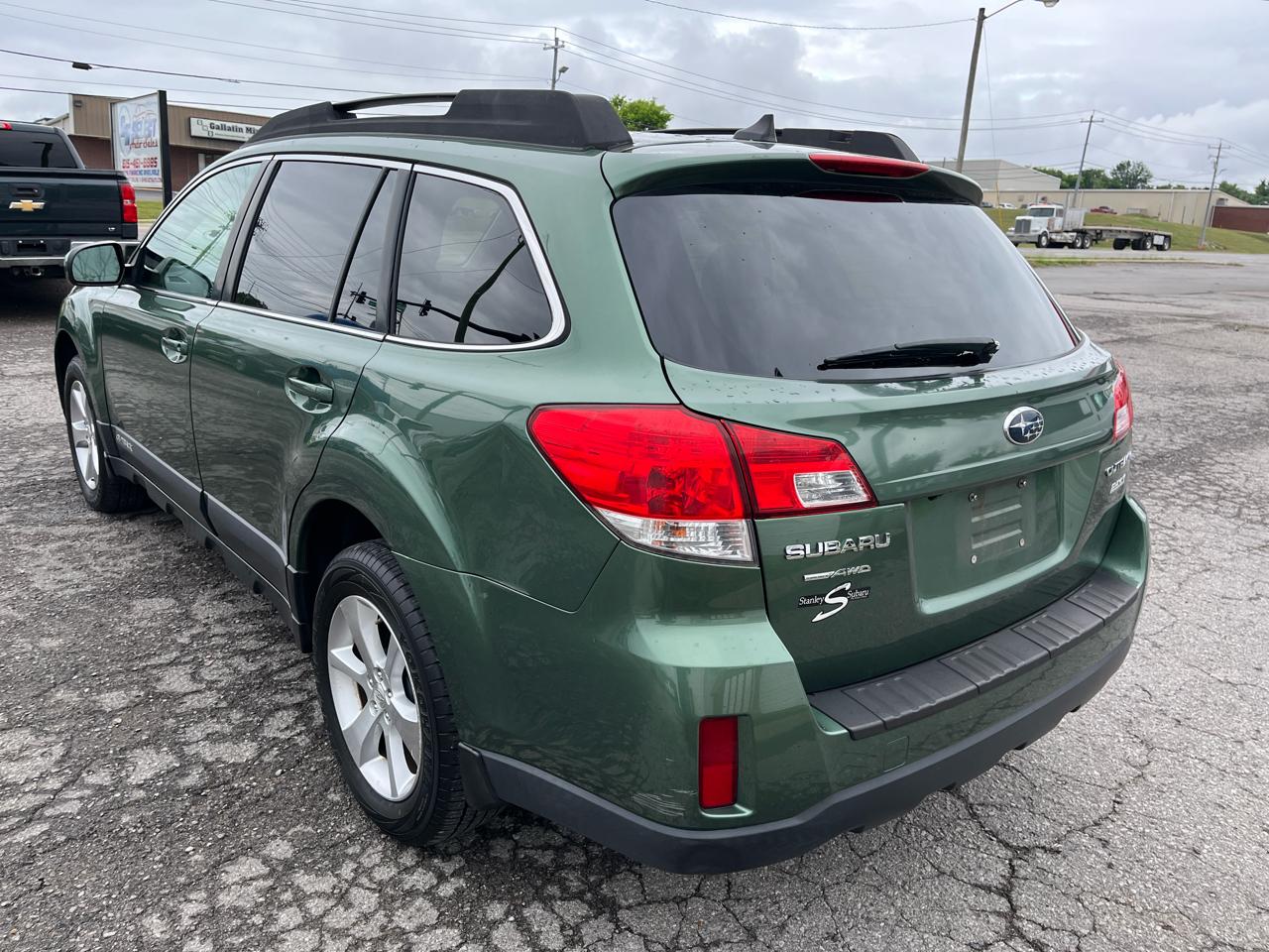 Subaru Outback 4dr Wgn H4 Auto 2.5i Limited 2013