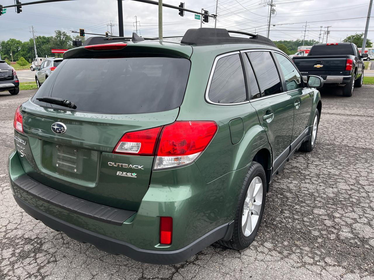 Subaru Outback 4dr Wgn H4 Auto 2.5i Limited 2013