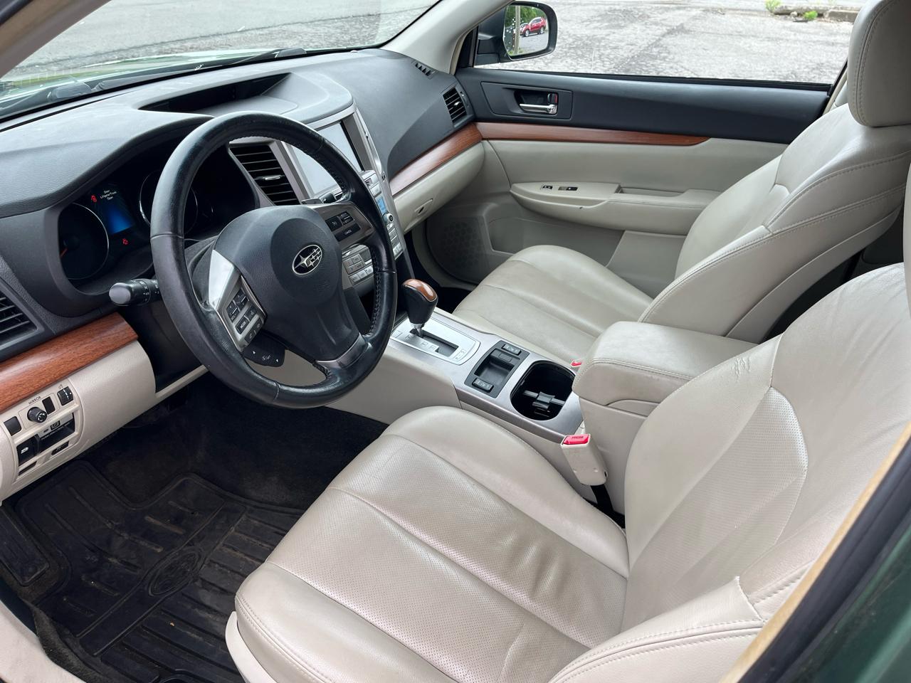 Subaru Outback 4dr Wgn H4 Auto 2.5i Limited 2013