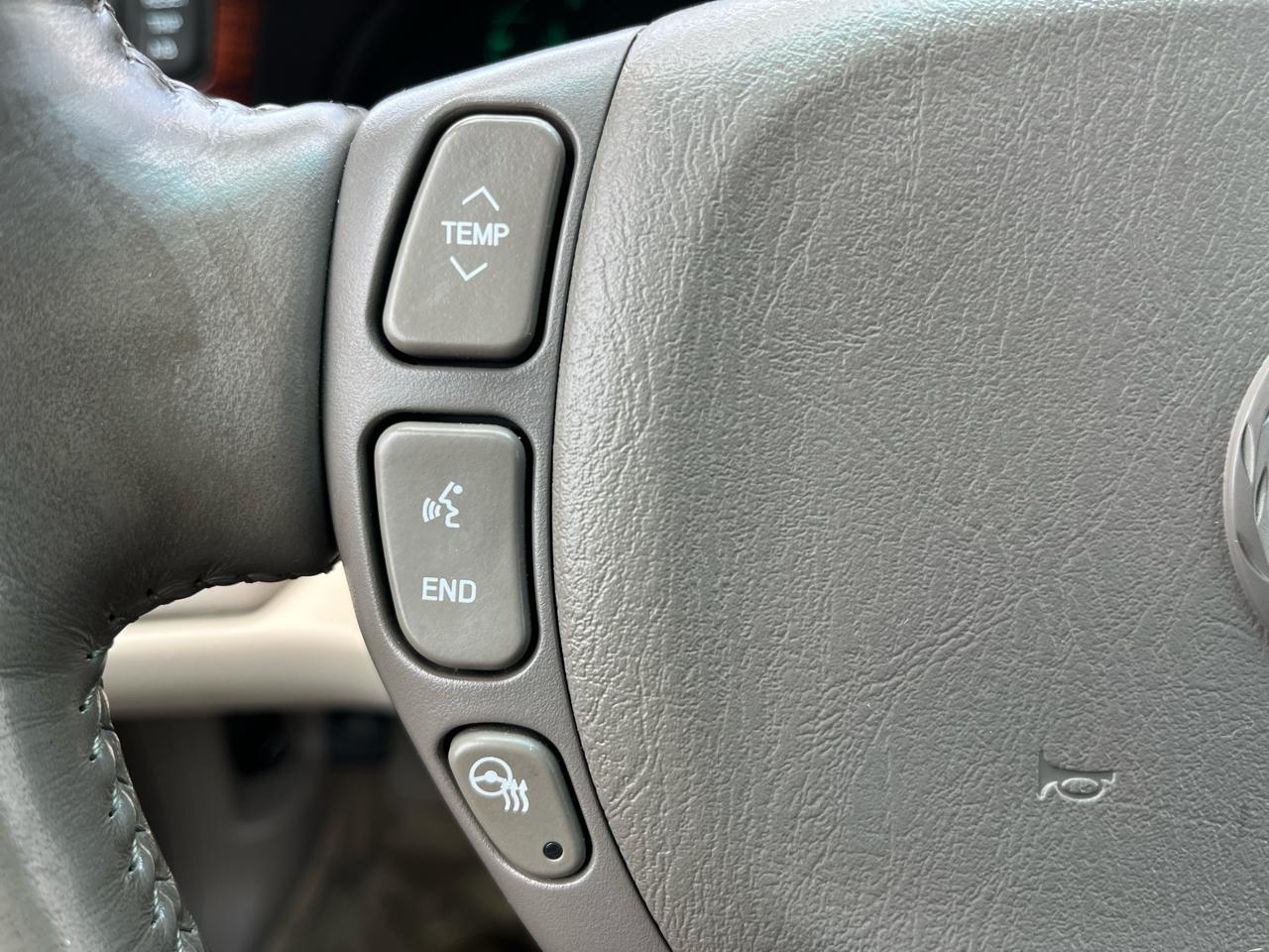 Cadillac DeVille 4dr Sdn 2004