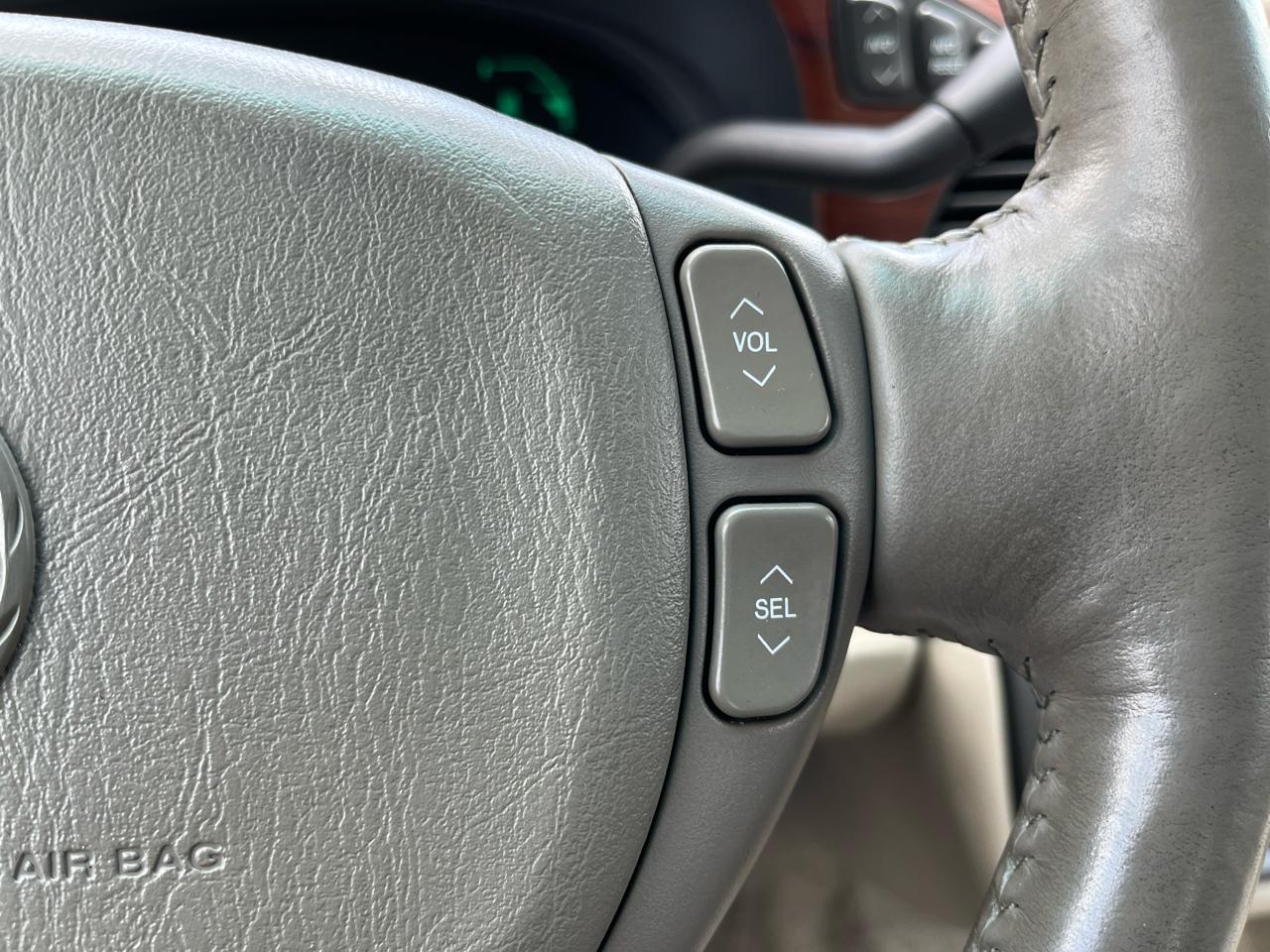 Cadillac DeVille 4dr Sdn 2004