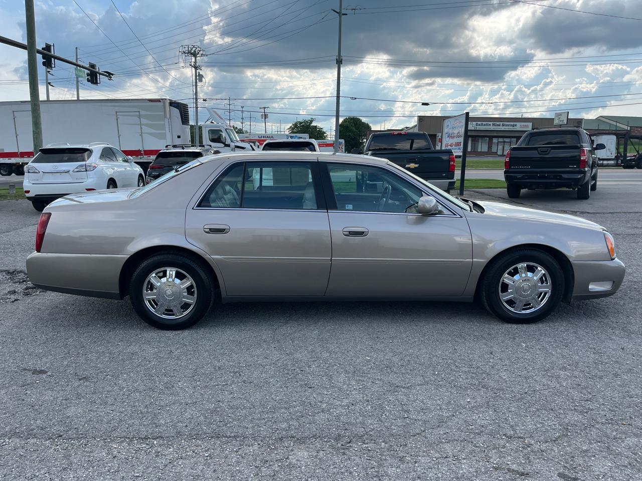 Cadillac DeVille 4dr Sdn 2004