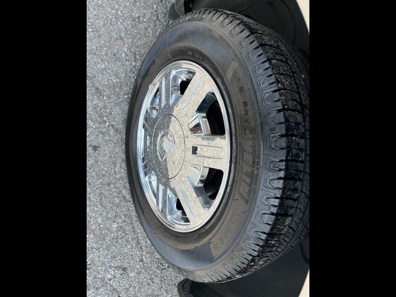 Cadillac DeVille 4dr Sdn 2004