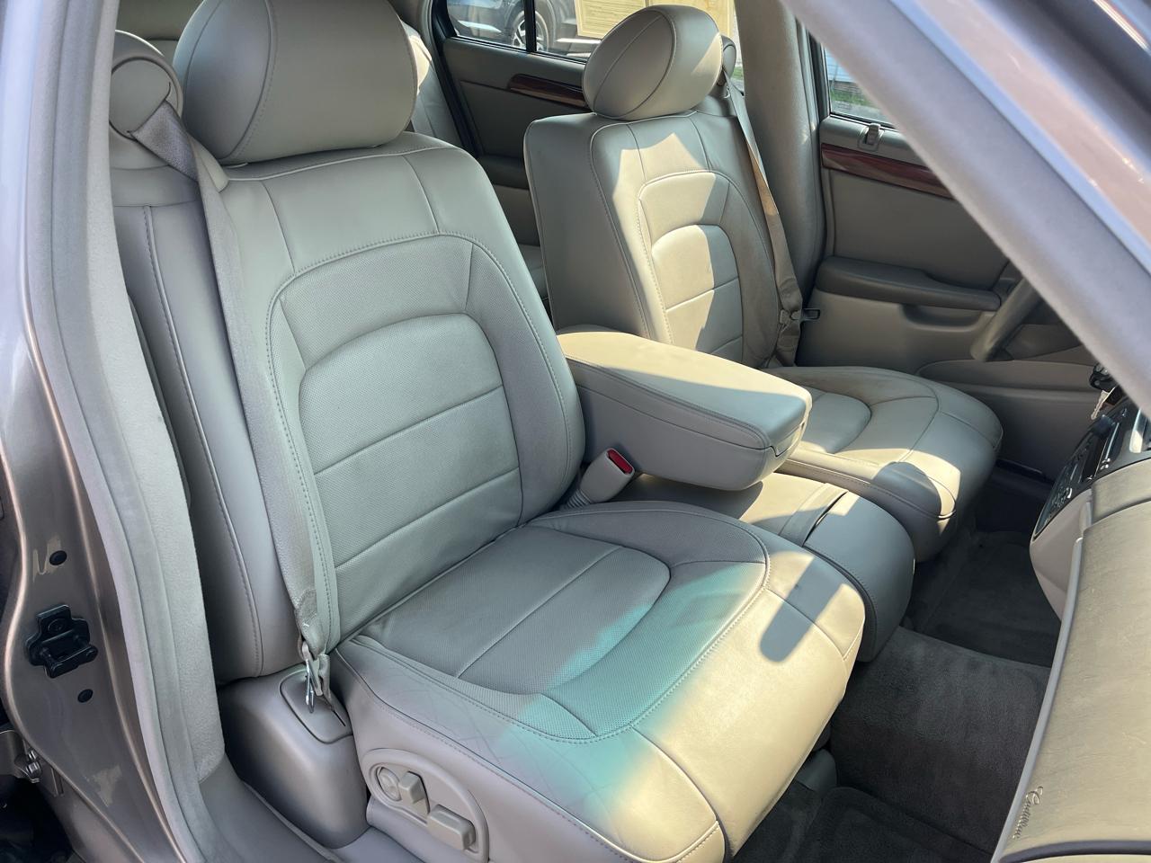 Cadillac DeVille 4dr Sdn 2004