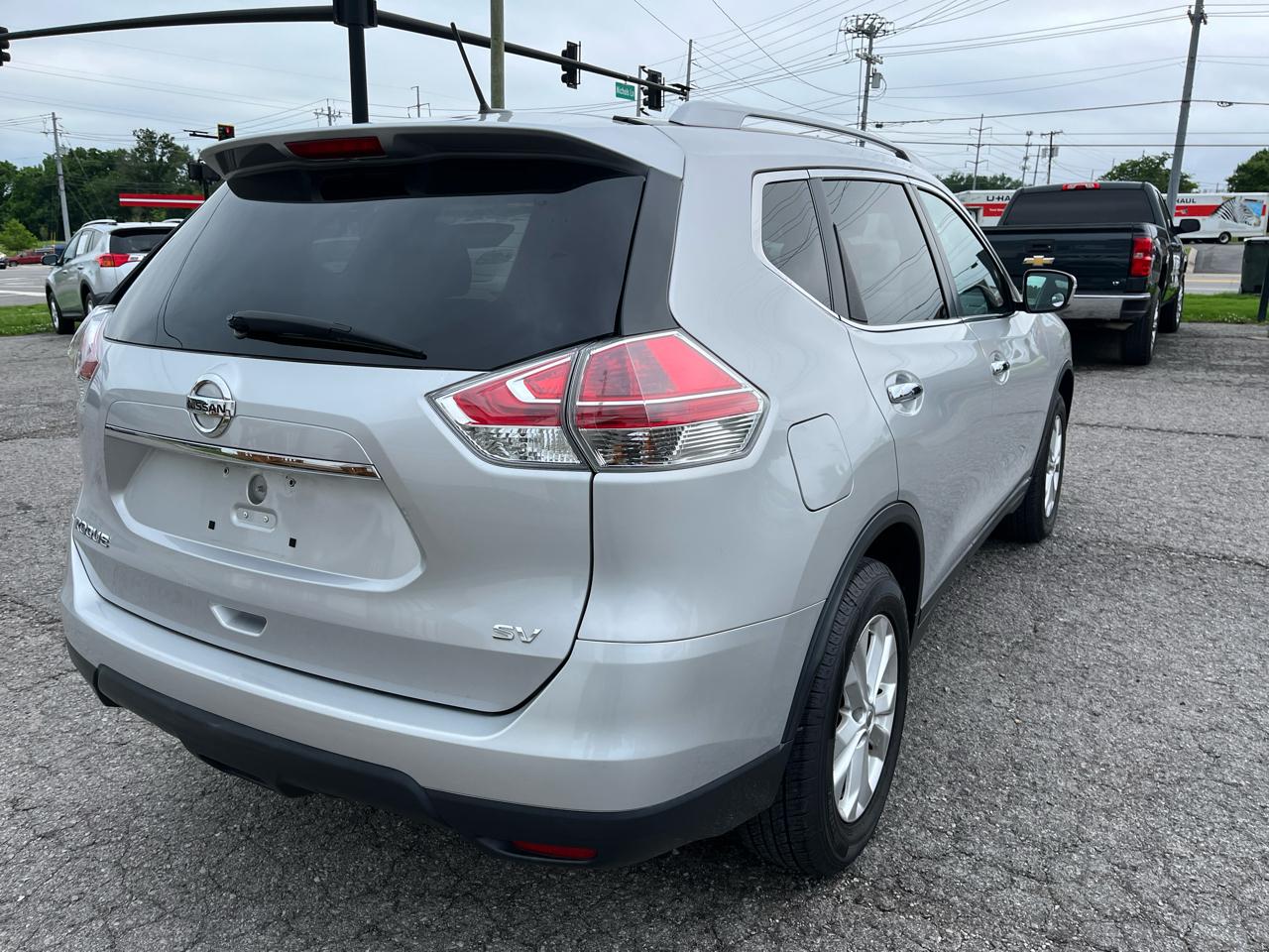 Nissan Rogue FWD 4dr SV 2015