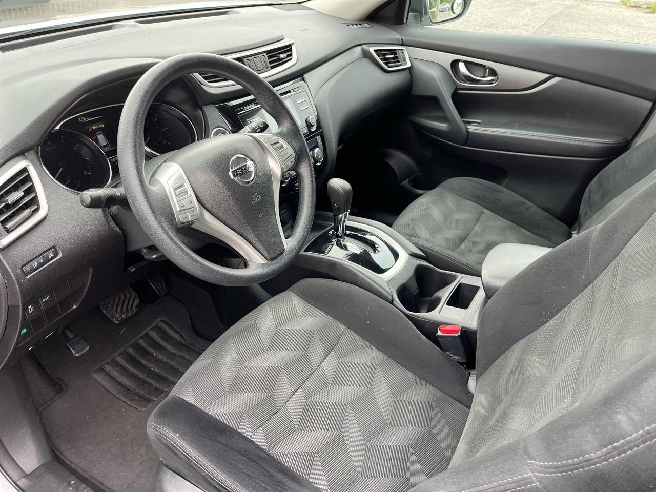 Nissan Rogue FWD 4dr SV 2015