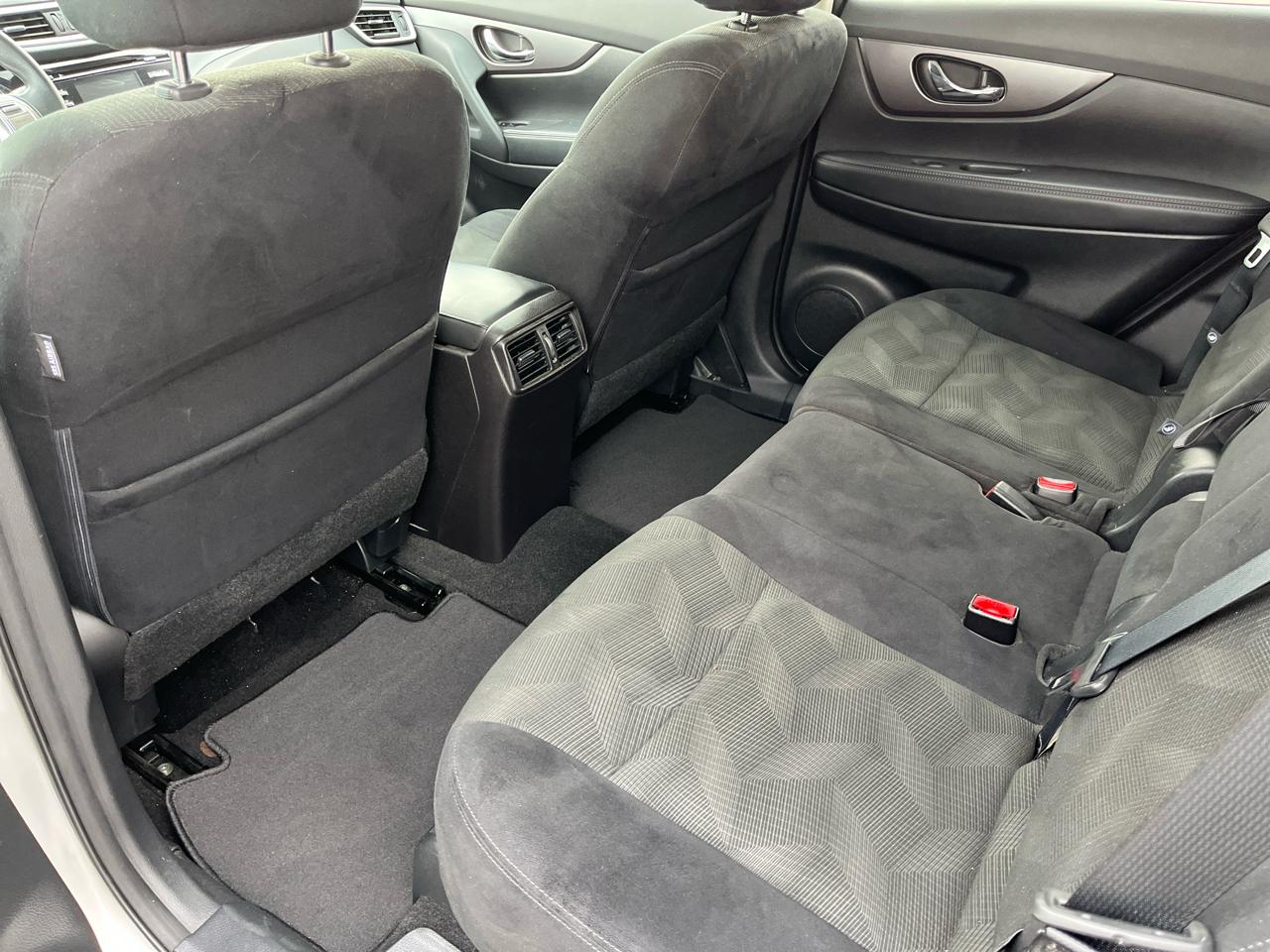 Nissan Rogue FWD 4dr SV 2015