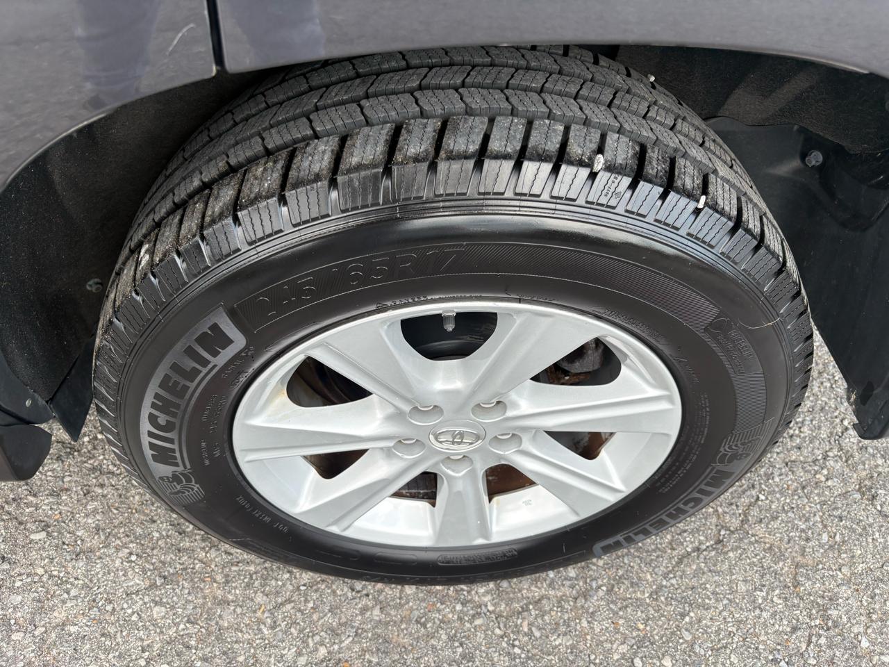 Toyota Highlander 4WD 4dr V6 (Natl) 2013