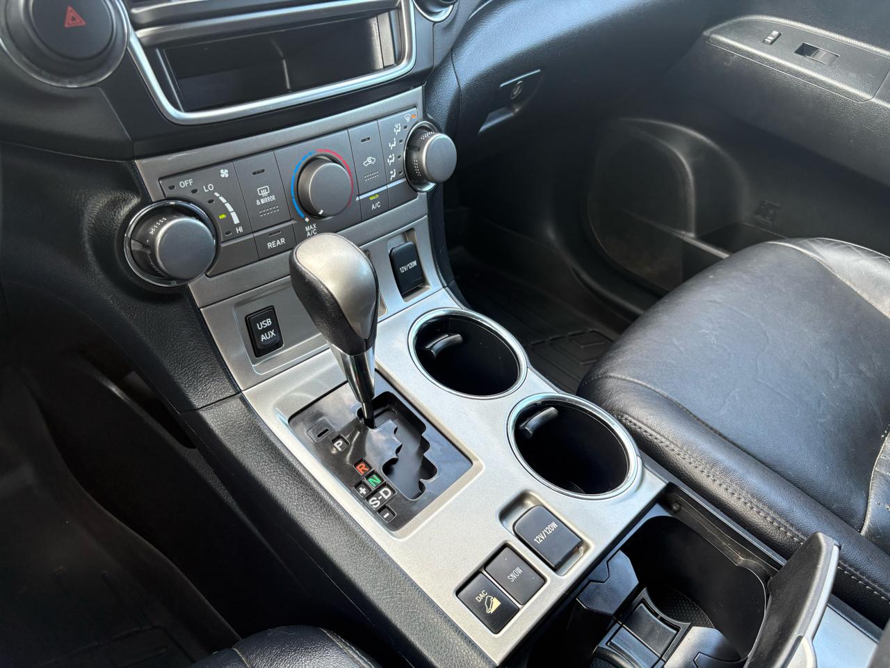 Toyota Highlander 4WD 4dr V6 (Natl) 2013