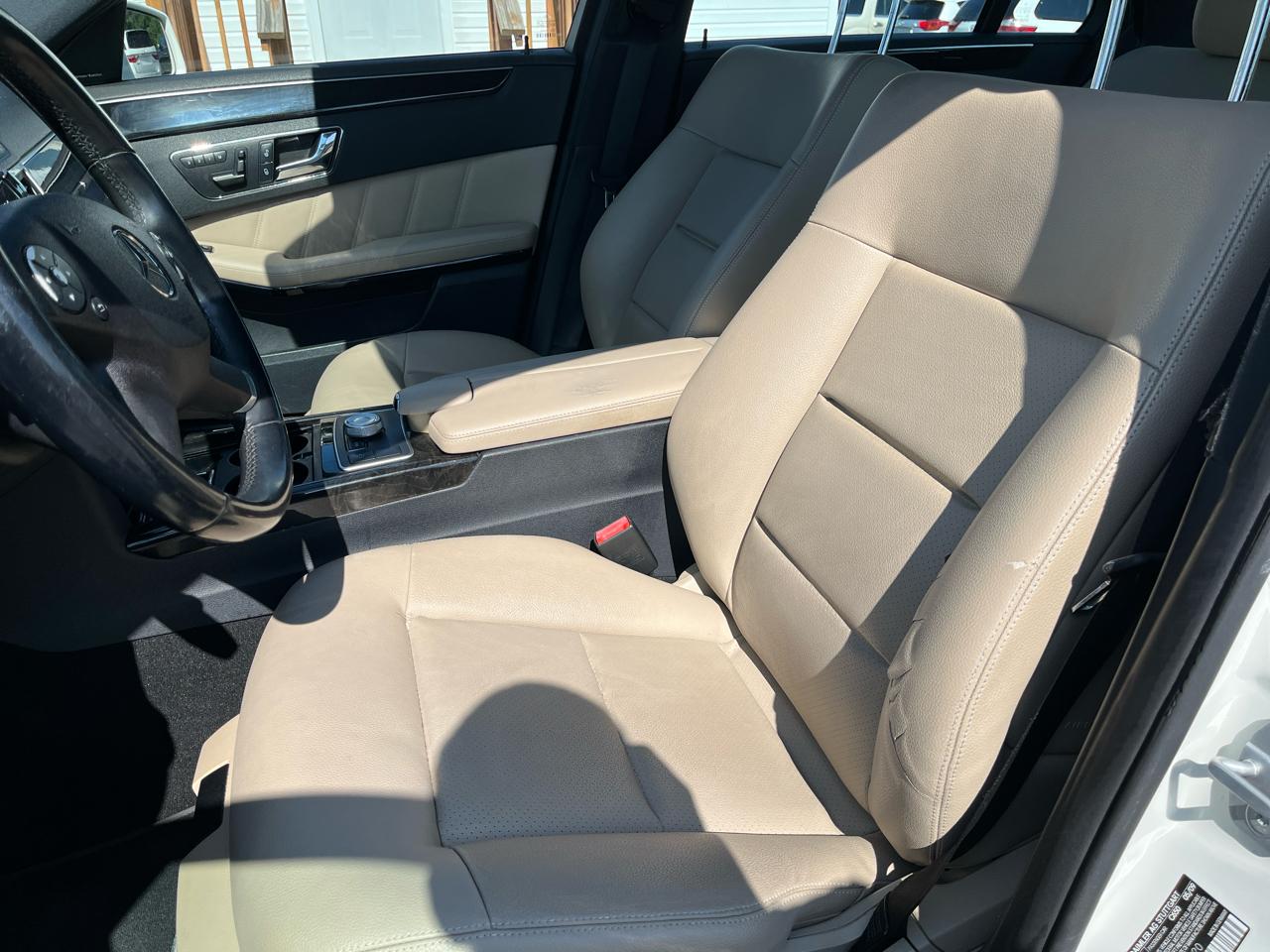 Mercedes-Benz E-Class 4dr Sdn E 350 Luxury RWD 2010