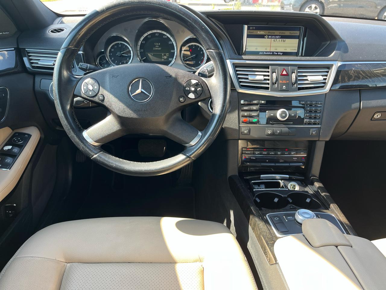 Mercedes-Benz E-Class 4dr Sdn E 350 Luxury RWD 2010