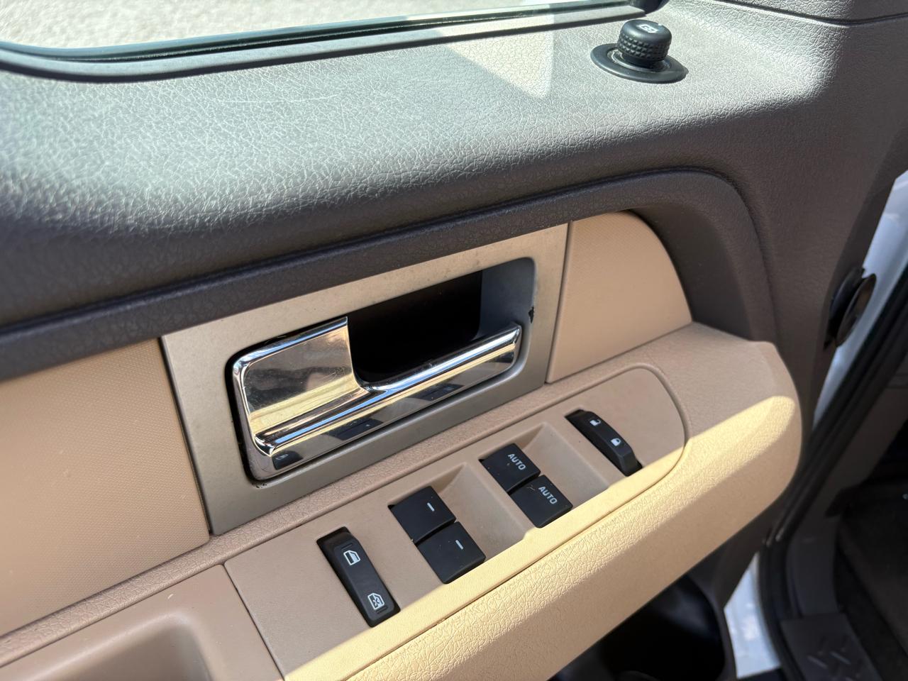 Ford F-150 2WD SuperCab 145" XLT 2011