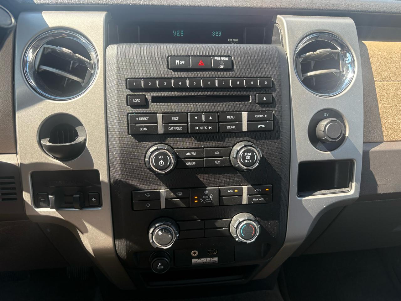 Ford F-150 2WD SuperCab 145" XLT 2011
