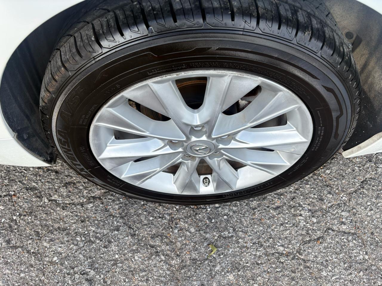 Lexus ES 300h 4dr Sdn Hybrid 2013