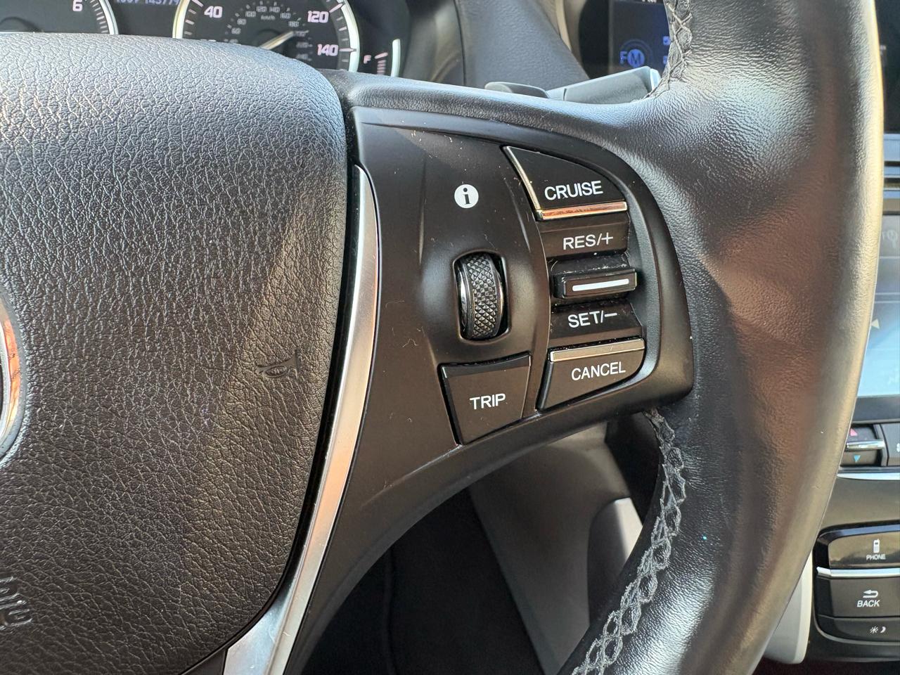 Acura TLX 4dr Sdn FWD 2015